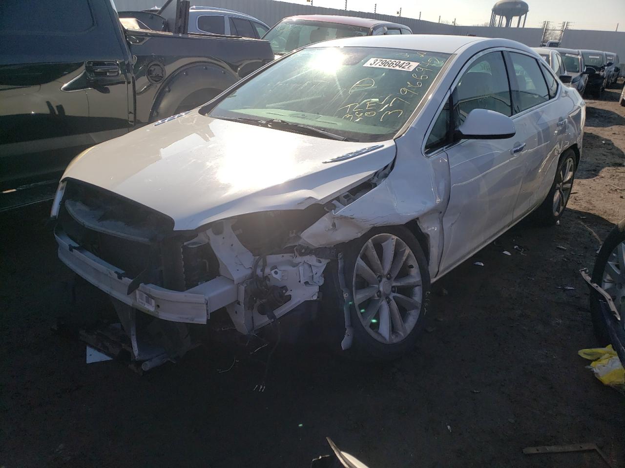Photo 2 from auction – 2014 BUICK VERANO with VIN 1G4PP5SK5E4131412