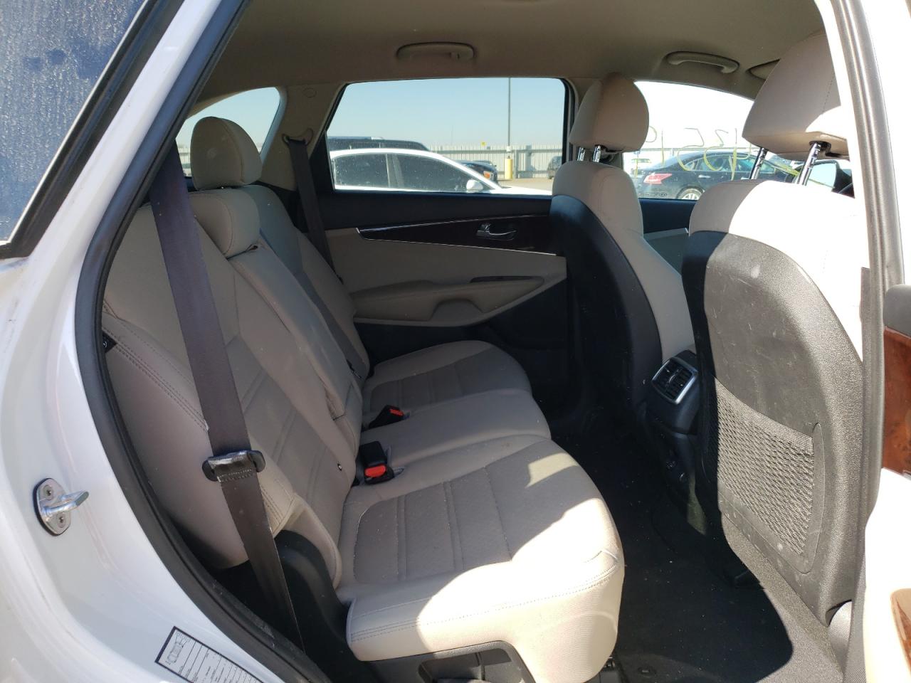 Photo 6 from auction – 2018 KIA SORENTO LX with VIN 5XYPG4A52JG401282