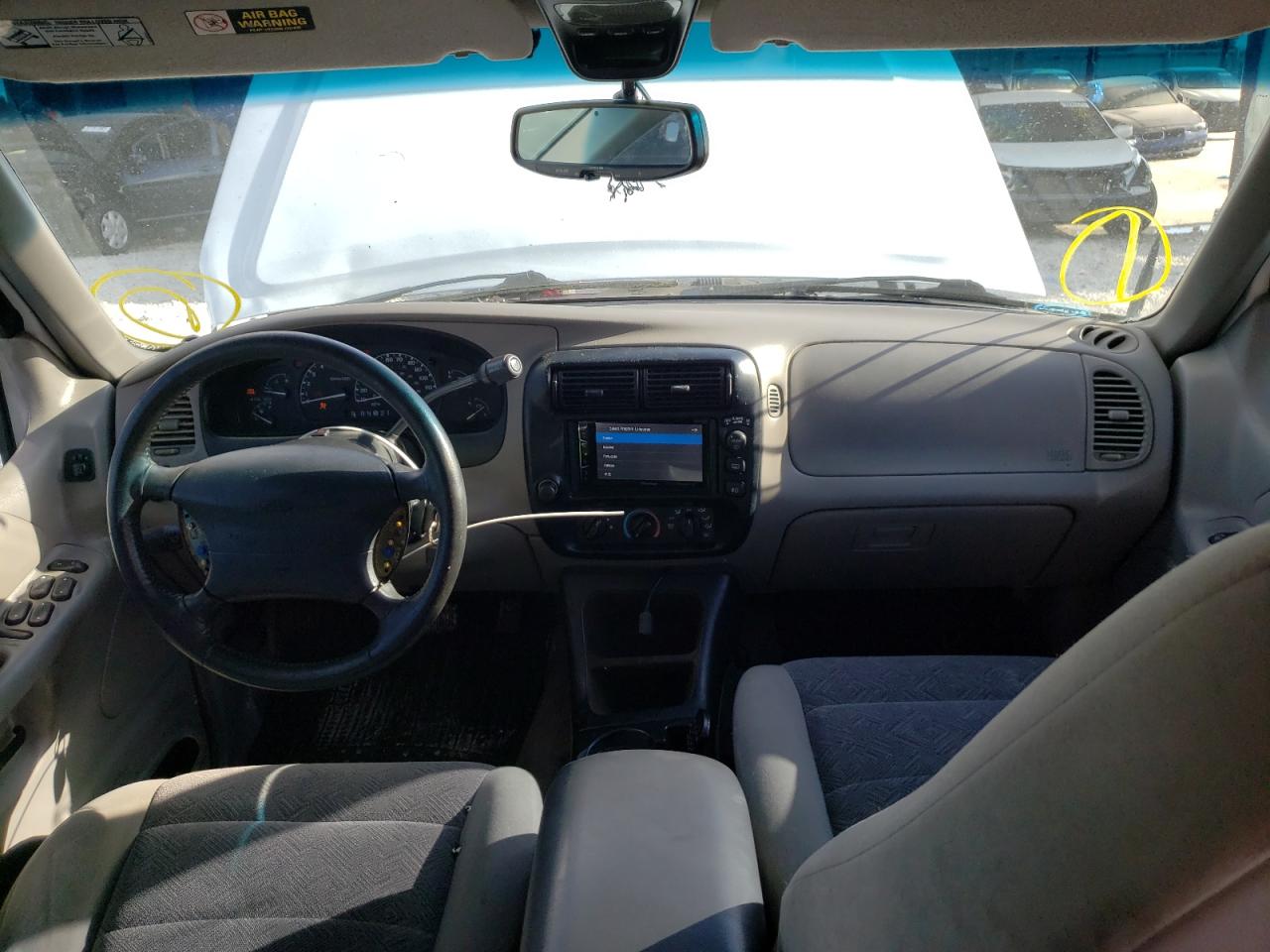Photo 9 from auction – 2000 FORD EXPLORER X with VIN 1FMZU63E2YZA75114