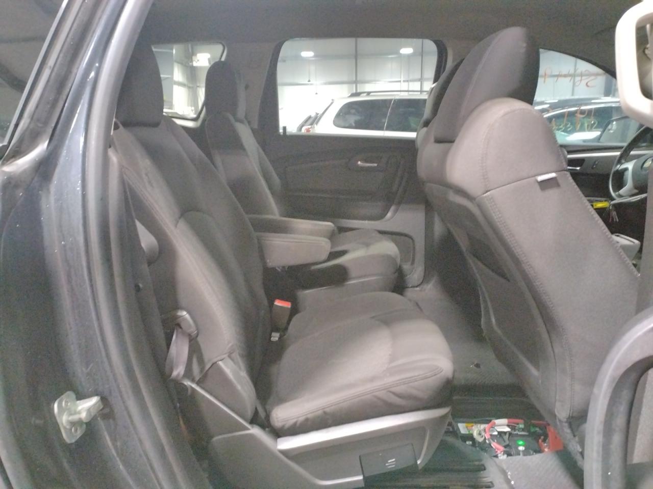 Photo 6 from auction – 2012 CHEVROLET TRAVERSE L with VIN 1GNKRJED0CJ313362