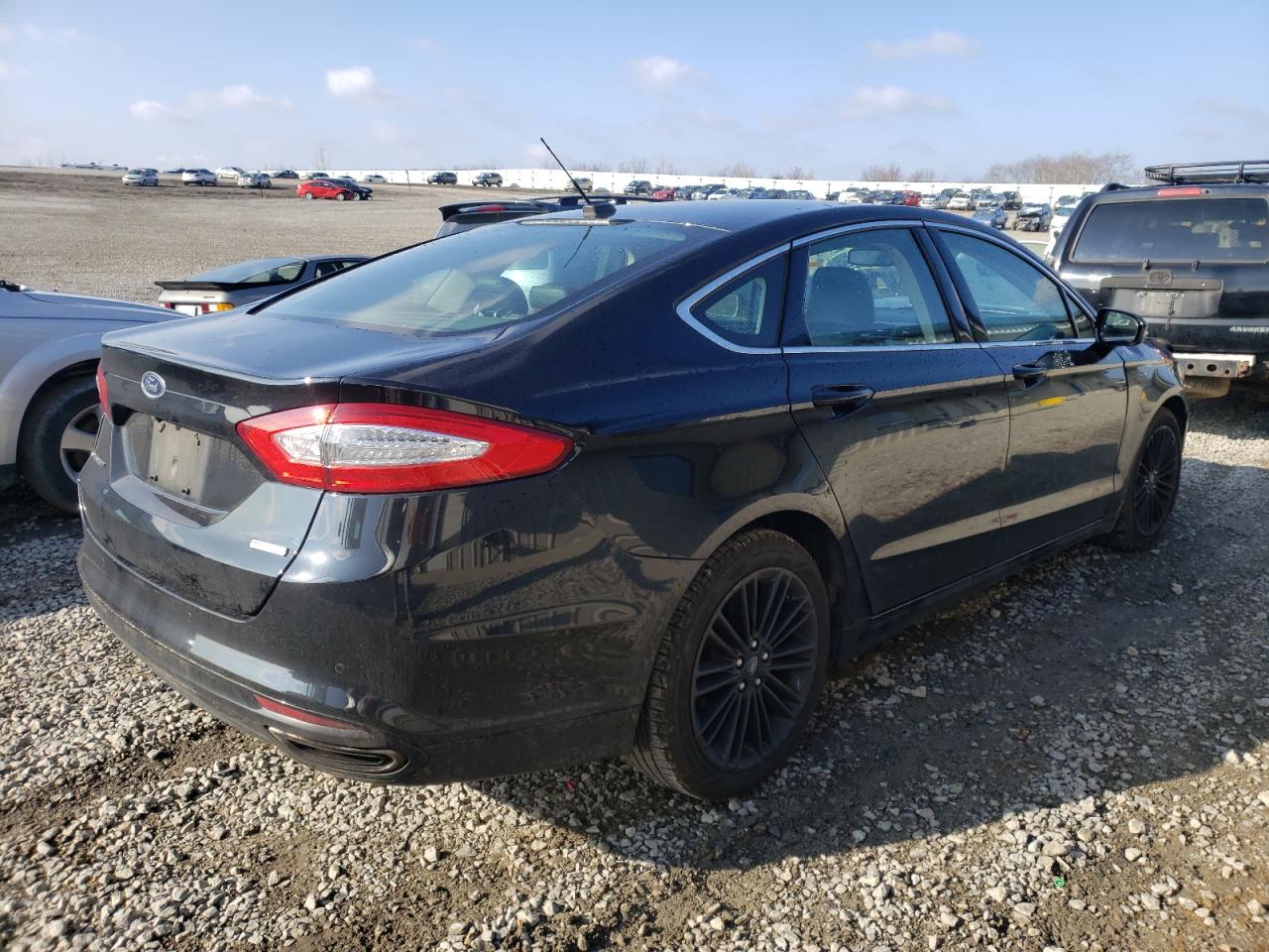 Photo 4 from auction – 2016 FORD FUSION SE with VIN 3FA6P0H92GR142343