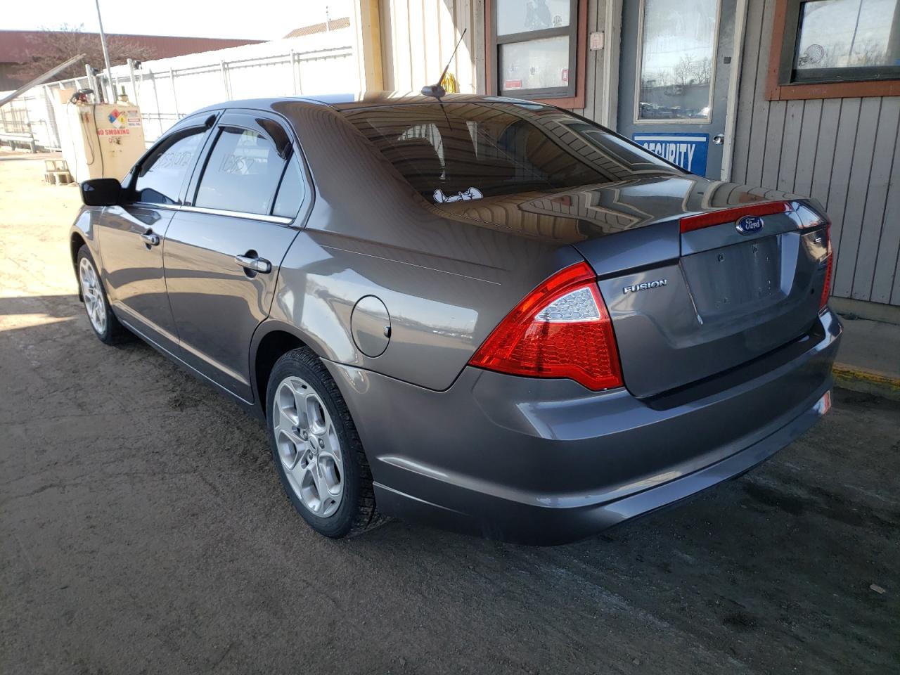 Photo 3 from auction – 2011 FORD FUSION SE with VIN 3FAHP0HA3BR333894