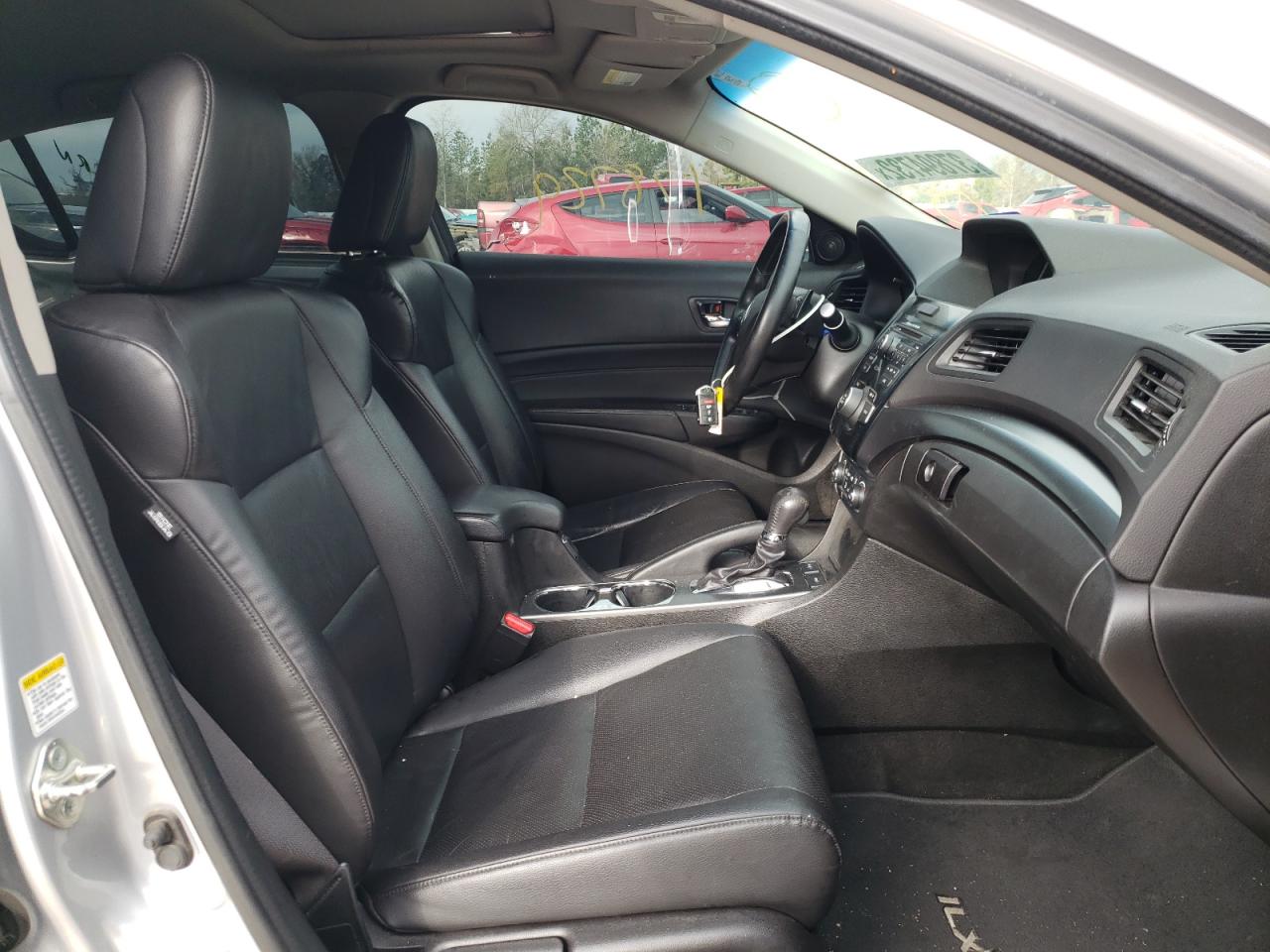 Photo 5 from auction – 2013 ACURA ILX 20 PRE with VIN 19VDE1F55DE006779