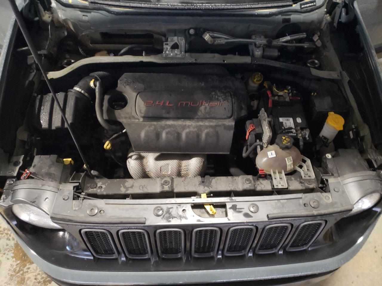 Photo 7 from auction – 2015 JEEP RENEGADE T with VIN ZACCJBCT8FPB27383