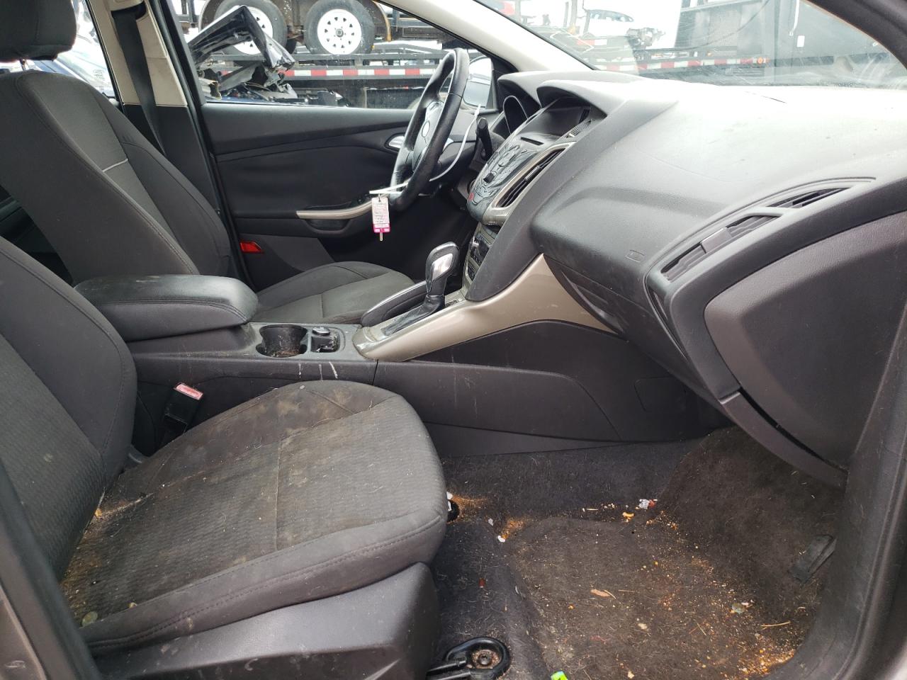 Photo 5 from auction – 2012 FORD FOCUS SEL with VIN 1FAHP3H2XCL393150
