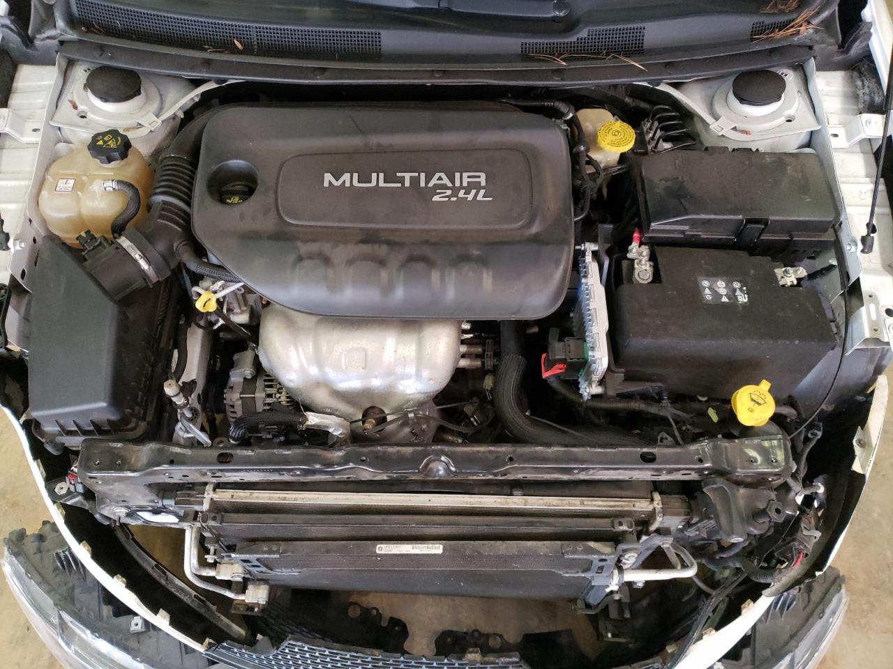 Photo 7 from auction – 2015 CHRYSLER 200 S with VIN 1C3CCCBB6FN745291