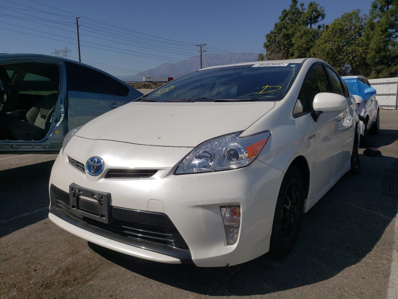 Photo 2 from auction – 2015 TOYOTA PRIUS with VIN JTDKN3DU3F0471691