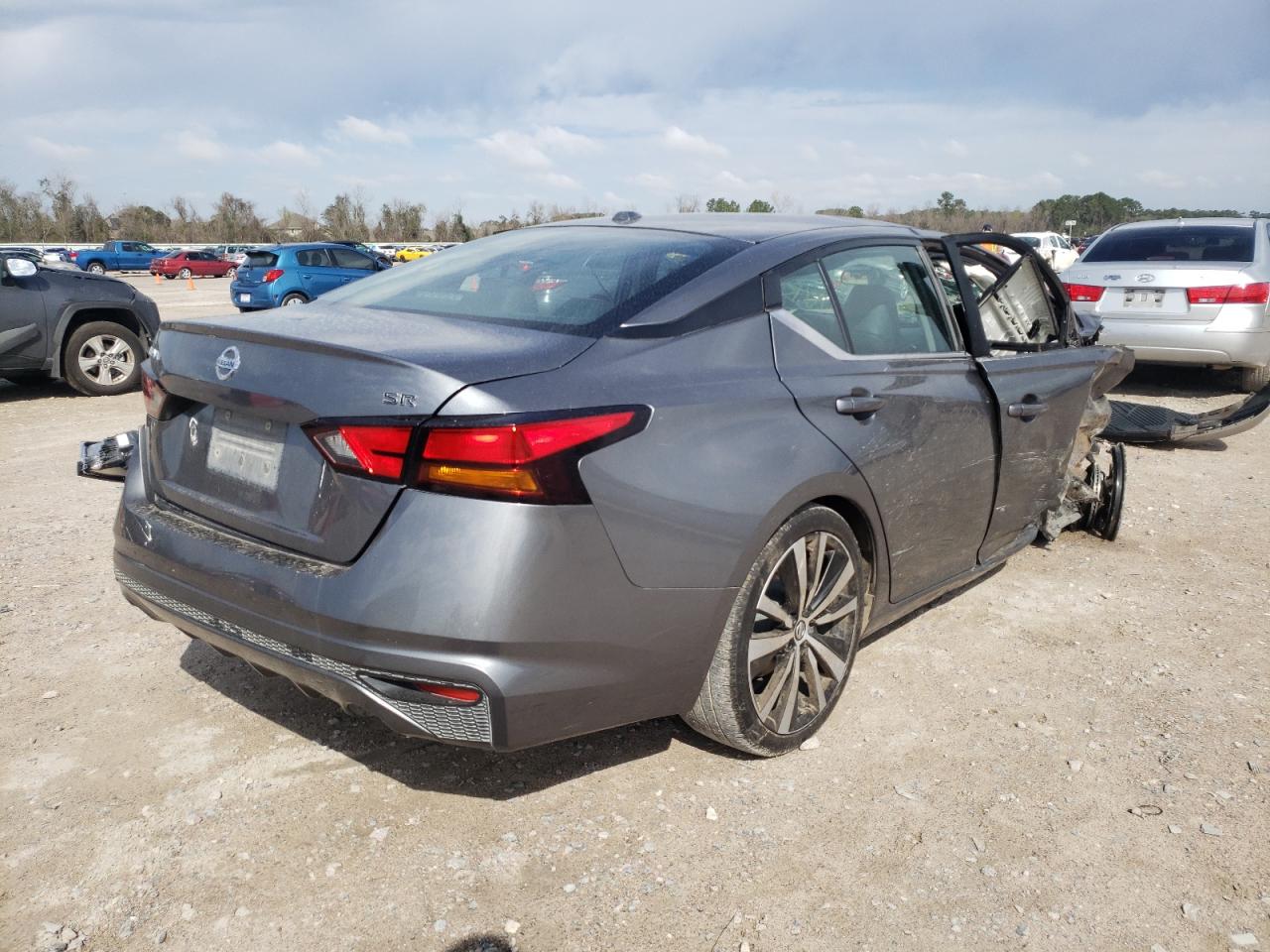 Photo 4 from auction – 2019 NISSAN ALTIMA SR with VIN 1N4BL4CV8KC122689