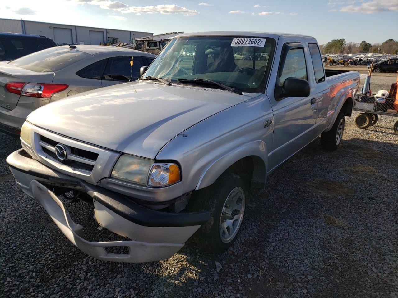 Photo 2 from auction – 2004 MAZDA B3000 CAB with VIN 4F4YR16U14TM06602