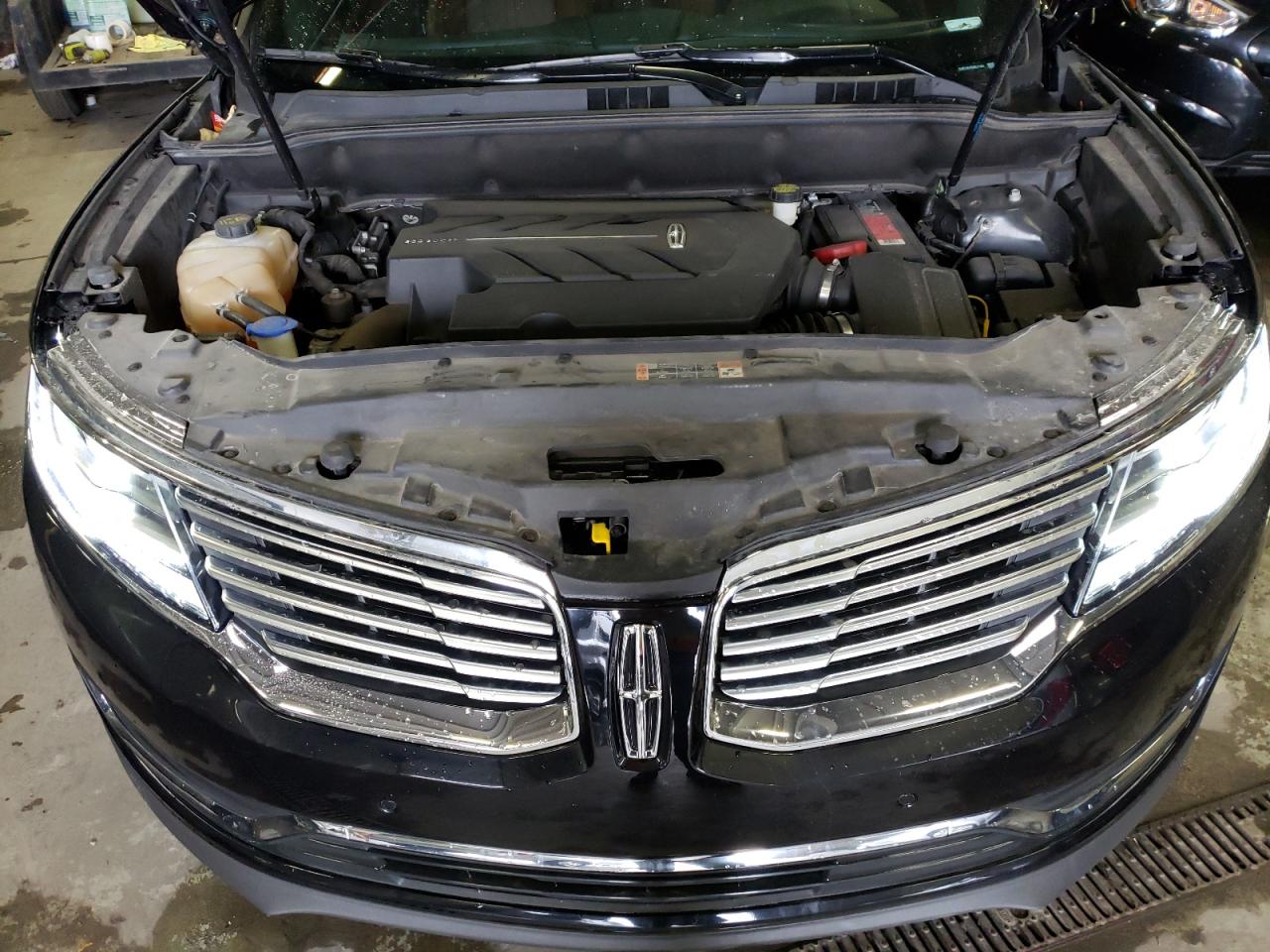 Photo 7 from auction – 2016 LINCOLN MKX RESERV with VIN 2LMTJ8LP6GBL71481