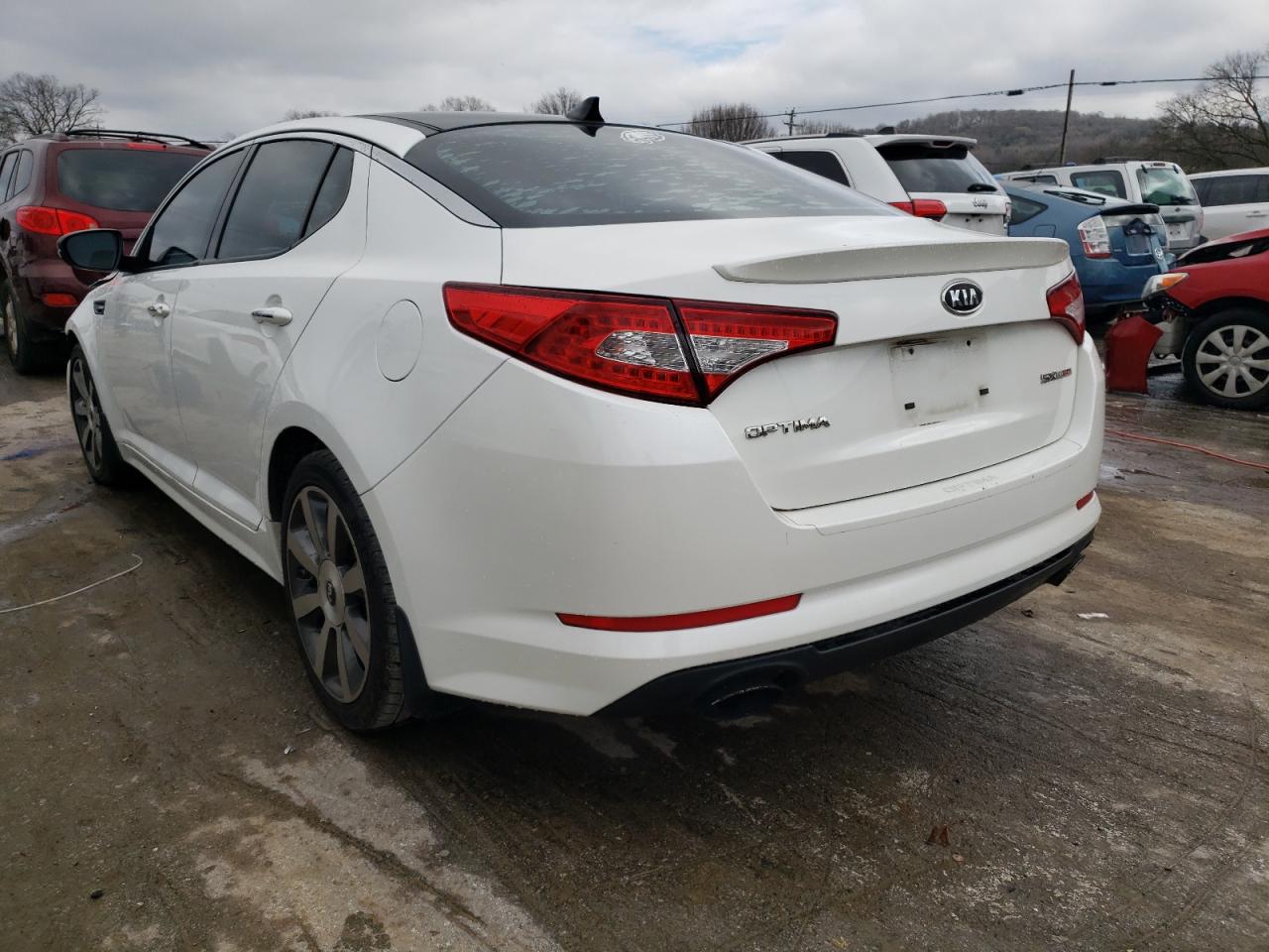 Photo 3 from auction – 2011 KIA OPTIMA SX with VIN KNAGR4A63B5162416