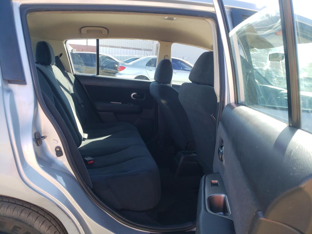 Photo 6 from auction – 2011 NISSAN VERSA S with VIN 3N1BC1CP7BL474017