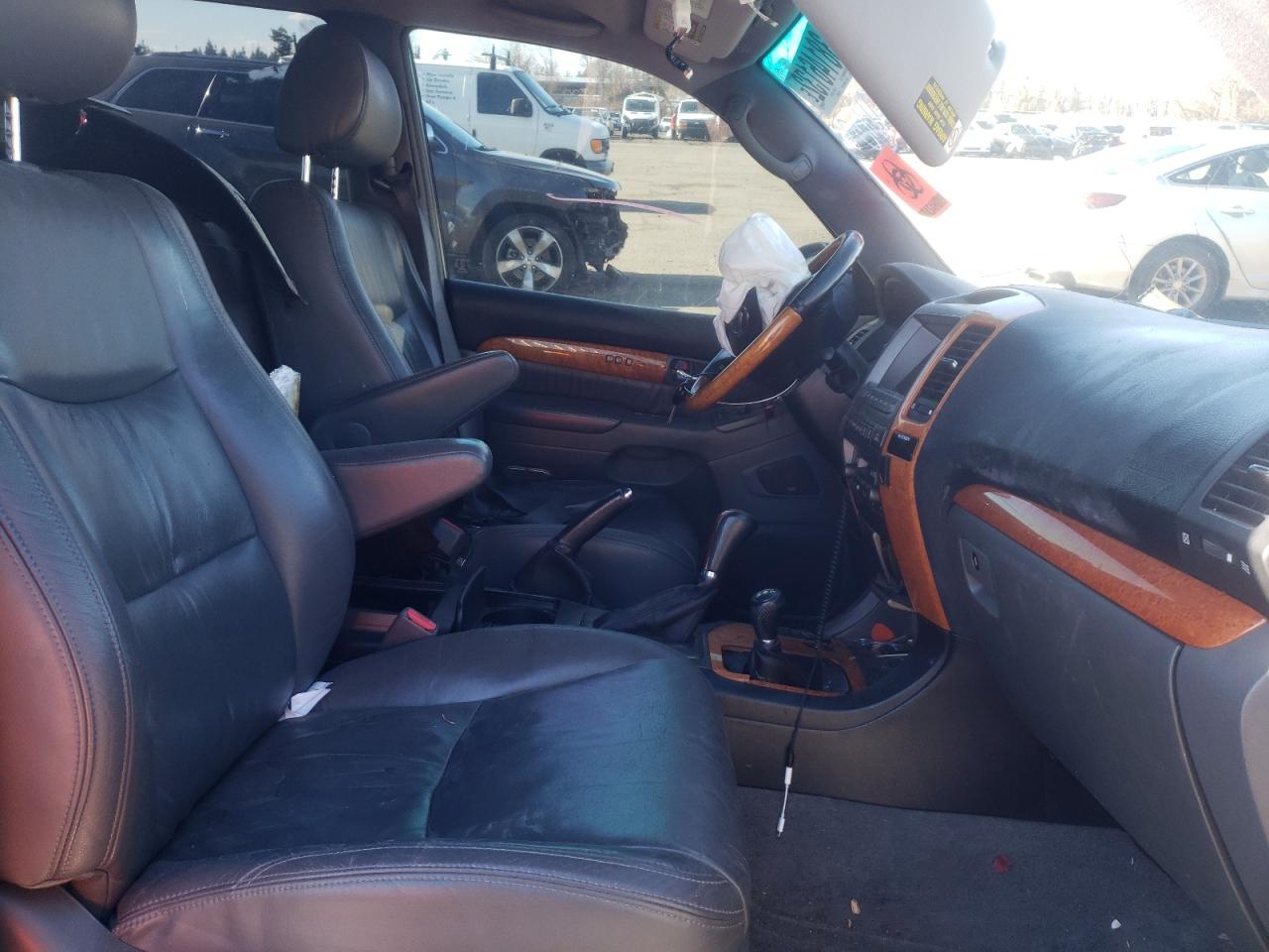 Photo 5 from auction – 2005 LEXUS GX 470 with VIN JTJBT20X550093692