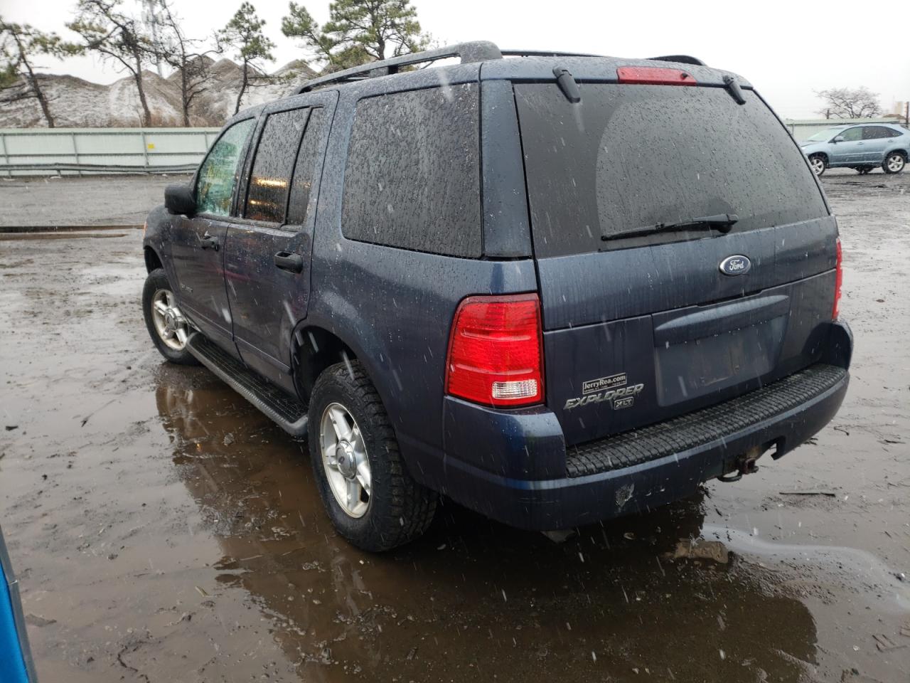 Photo 3 from auction – 2004 FORD EXPLORER with VIN 1FMZU73E44UC19002