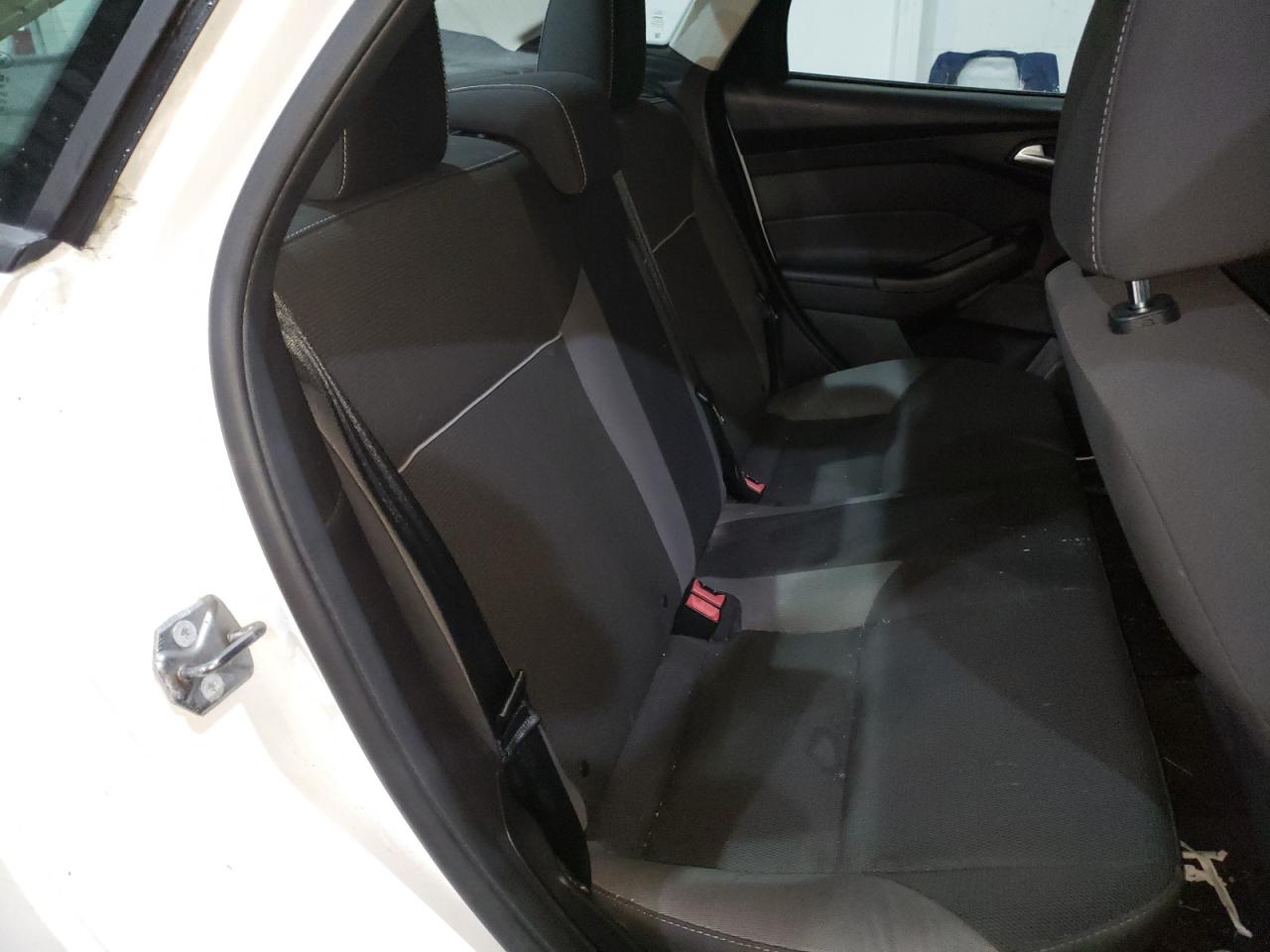 Photo 6 from auction – 2013 FORD FOCUS SE with VIN 1FADP3F2XDL300565