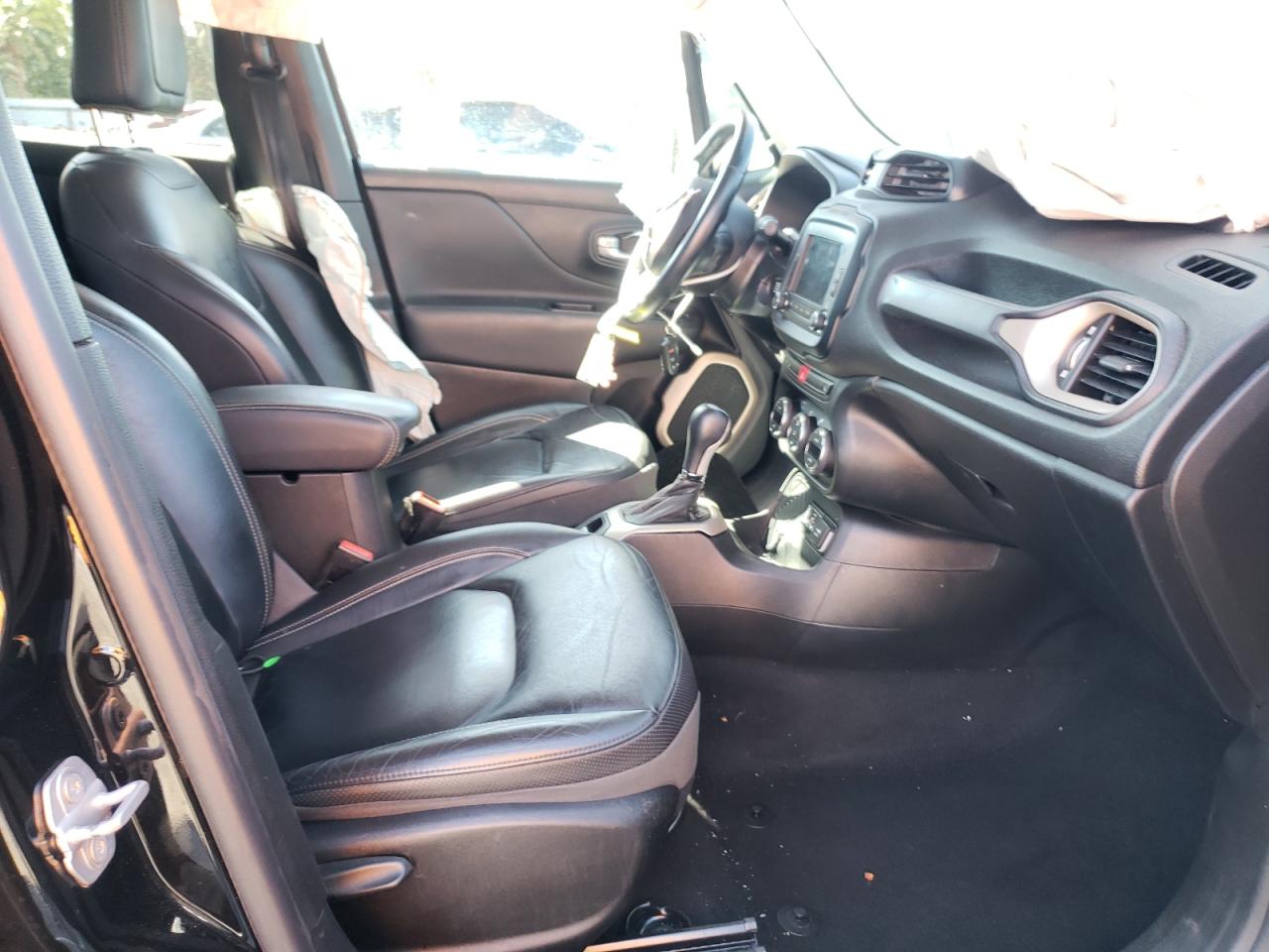 Photo 5 from auction – 2017 JEEP RENEGADE L with VIN ZACCJADB6HPF93221