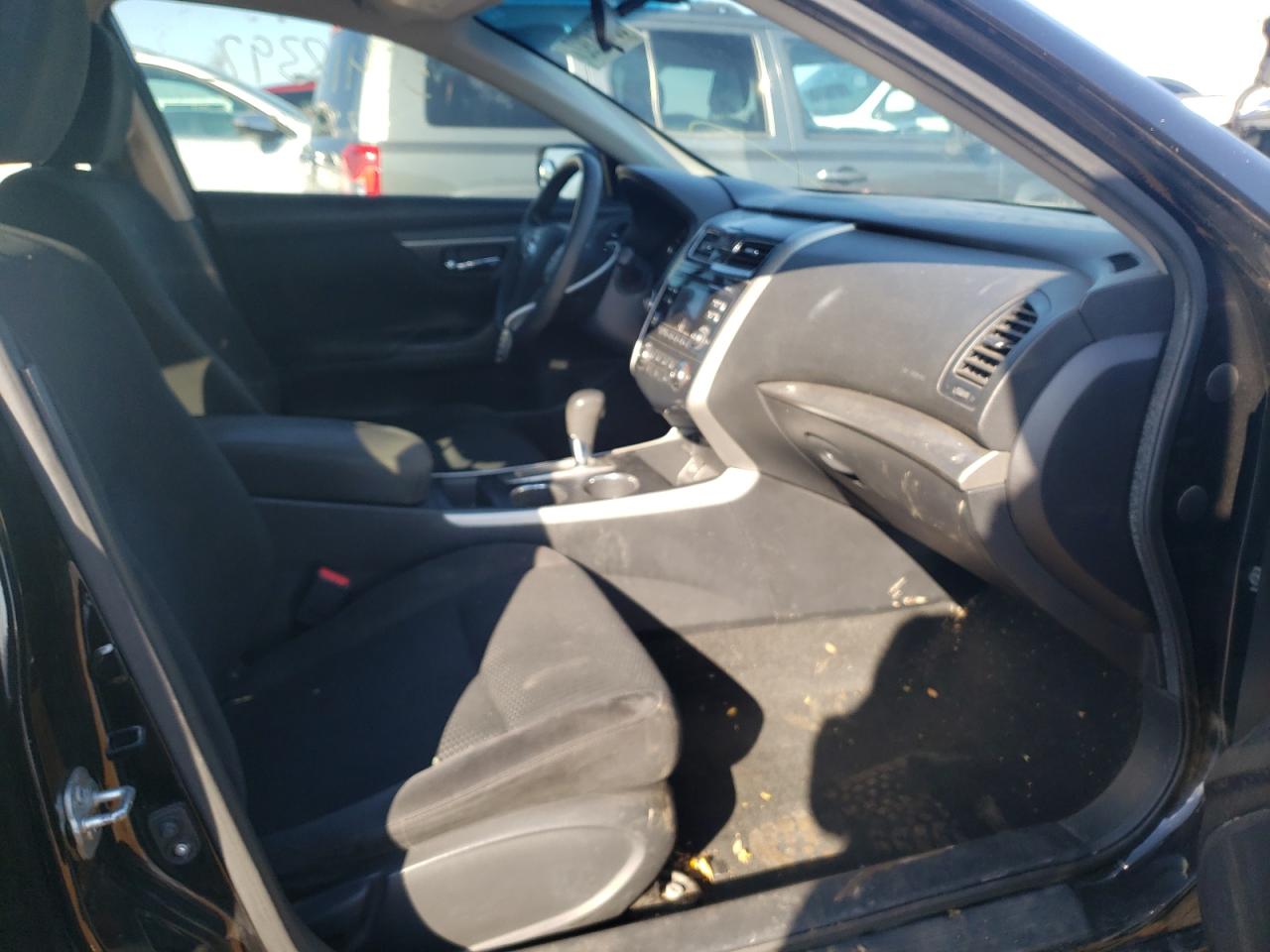 Photo 5 from auction – 2015 NISSAN ALTIMA with VIN 1N4AL3AP0FN326181