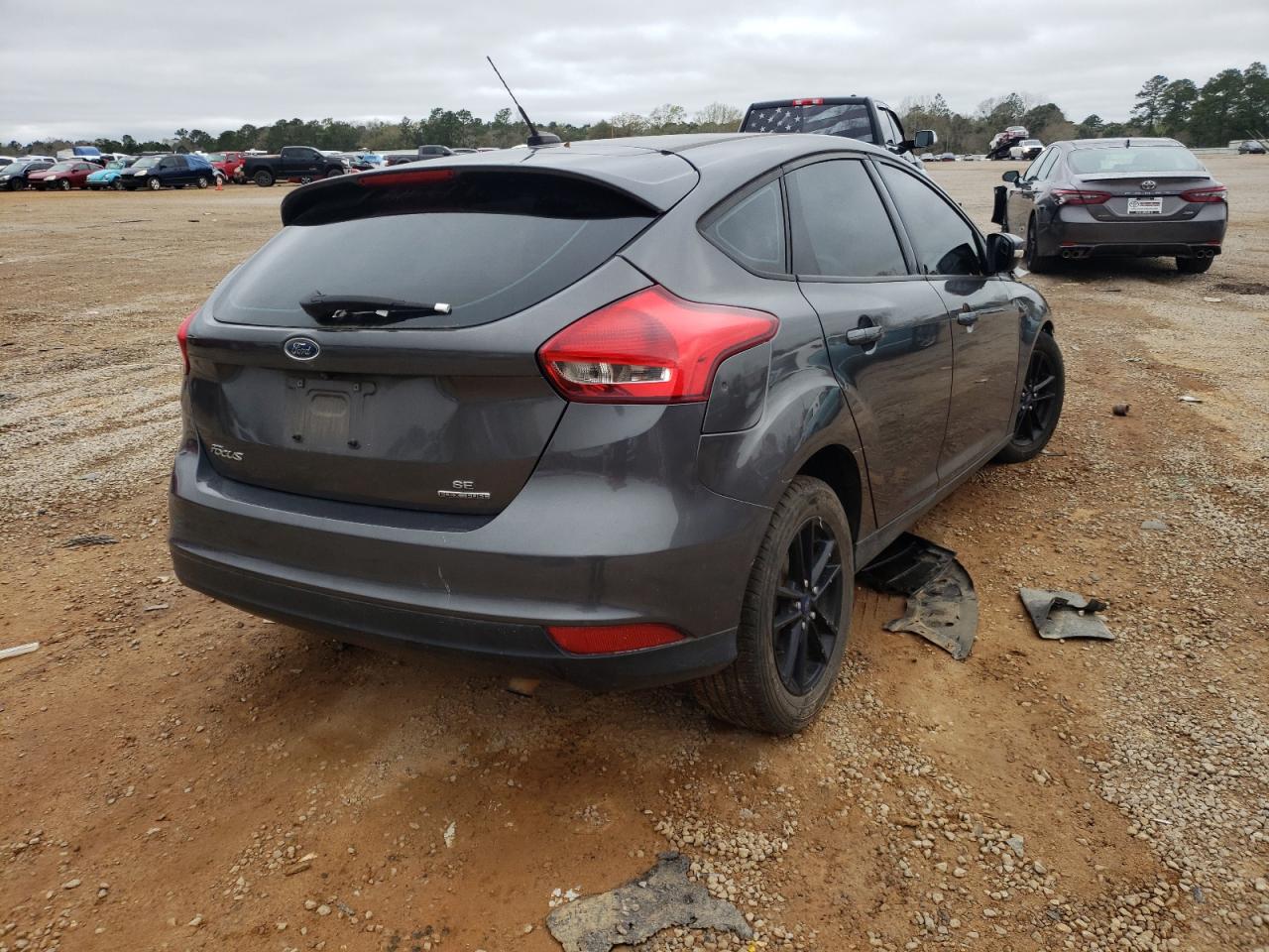 Photo 4 from auction – 2015 FORD FOCUS SE with VIN 1FADP3K24FL376520