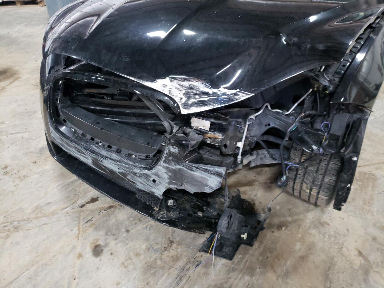 Photo 9 from auction – 2014 JAGUAR XF with VIN SAJWJ0EF0E8U31436