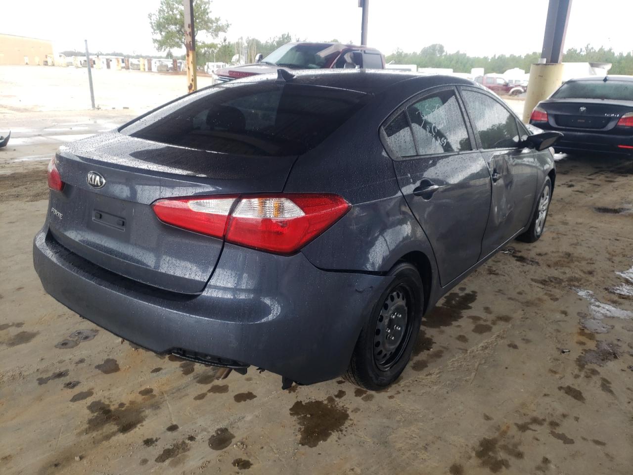Photo 4 from auction – 2016 KIA FORTE LX with VIN KNAFK4A68G5484430
