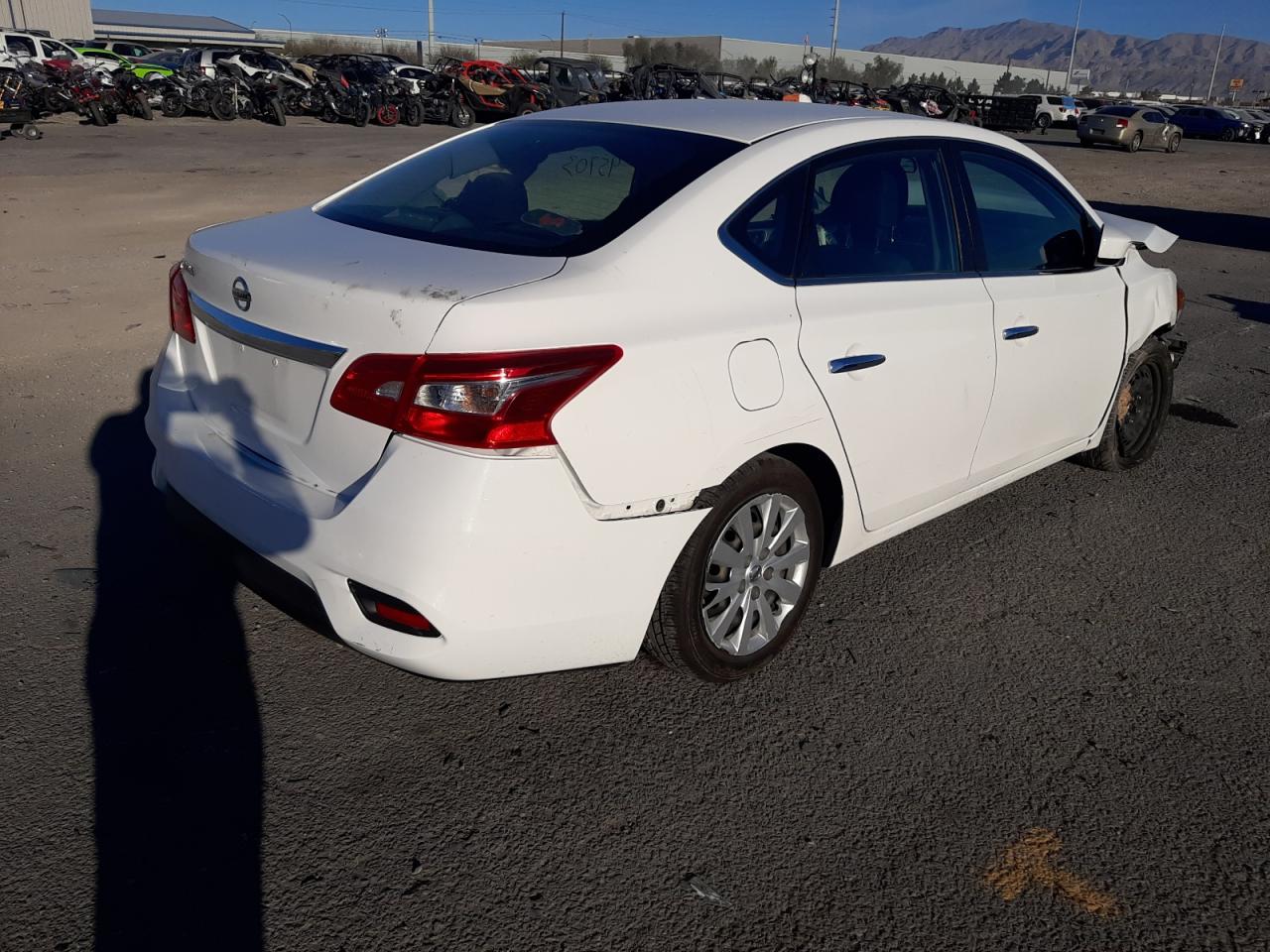 Photo 4 from auction – 2016 NISSAN SENTRA S with VIN 3N1AB7AP2GY292059