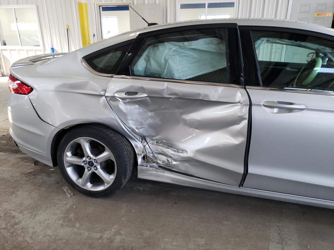 Photo 9 from auction – 2016 FORD FUSION SE with VIN 3FA6P0H99GR267324