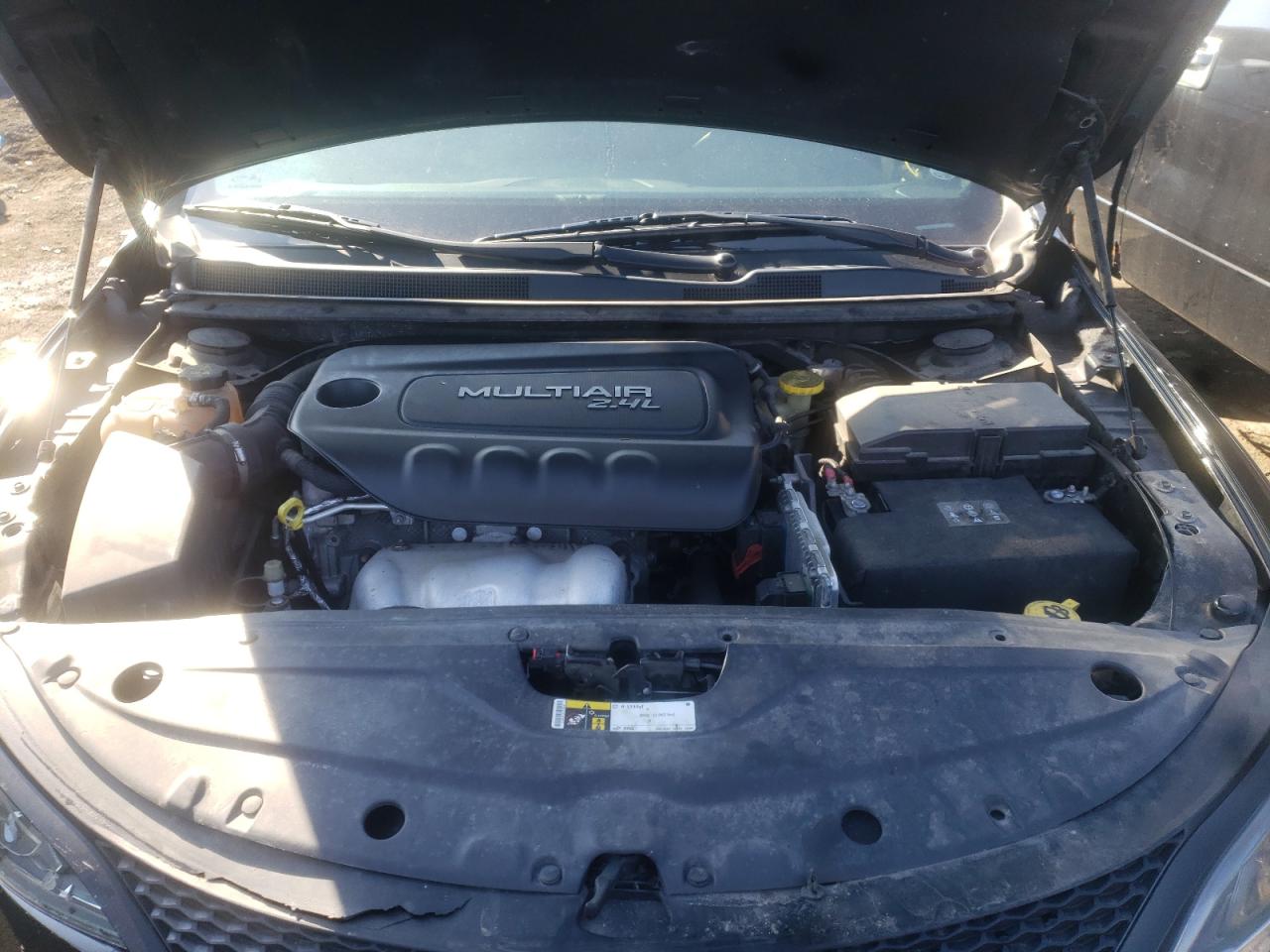 Photo 7 from auction – 2015 CHRYSLER 200 S with VIN 1C3CCCBB4FN751008