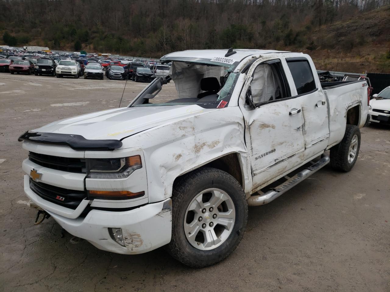 Photo 9 from auction – 2017 CHEVROLET SILVERADO with VIN 1GCVKREC1HZ154828