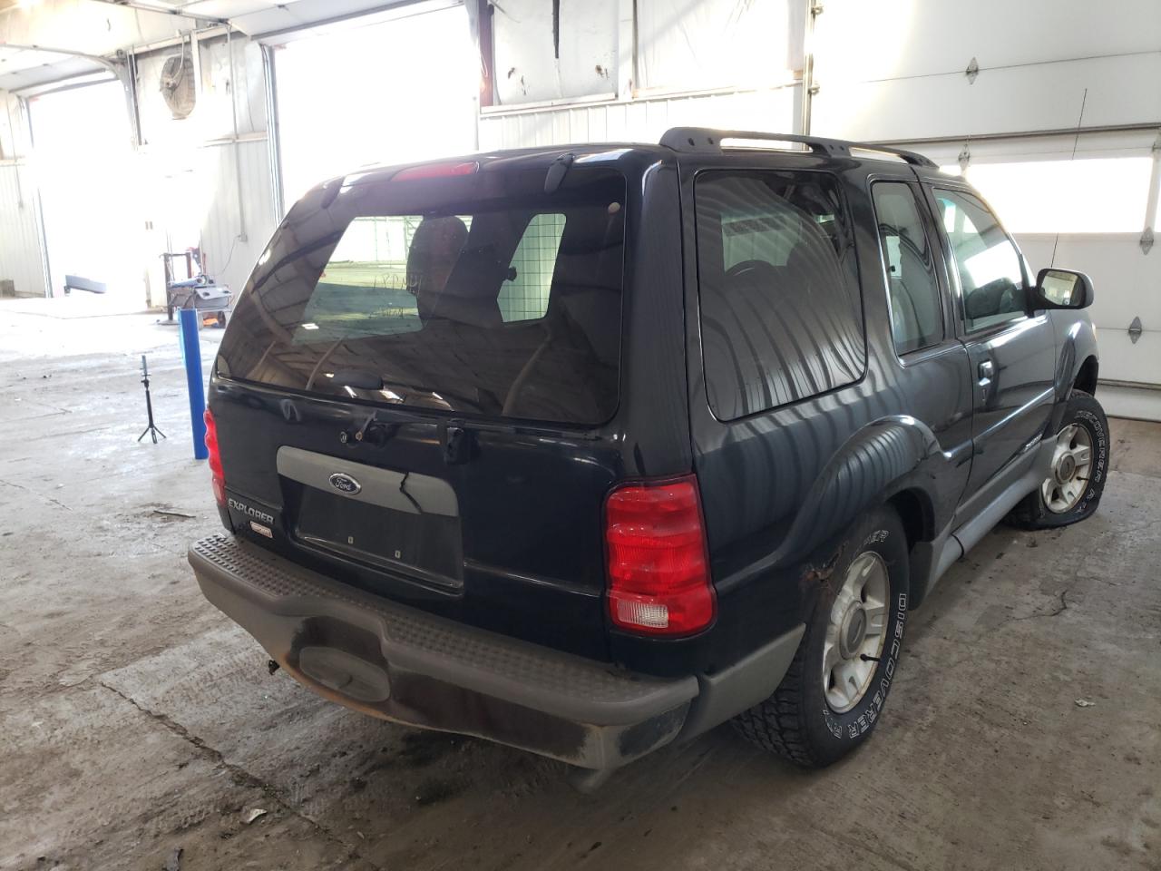 Photo 4 from auction – 2001 FORD EXPLORER S with VIN 1FMYU70EX1UC88286