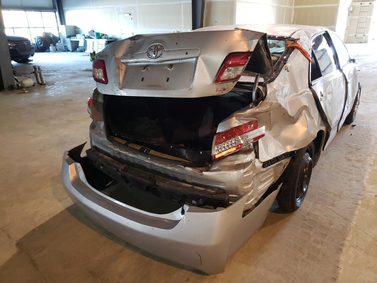 Photo 4 from auction – 2010 TOYOTA CAMRY BASE with VIN 4T4BF3EK4AR077372