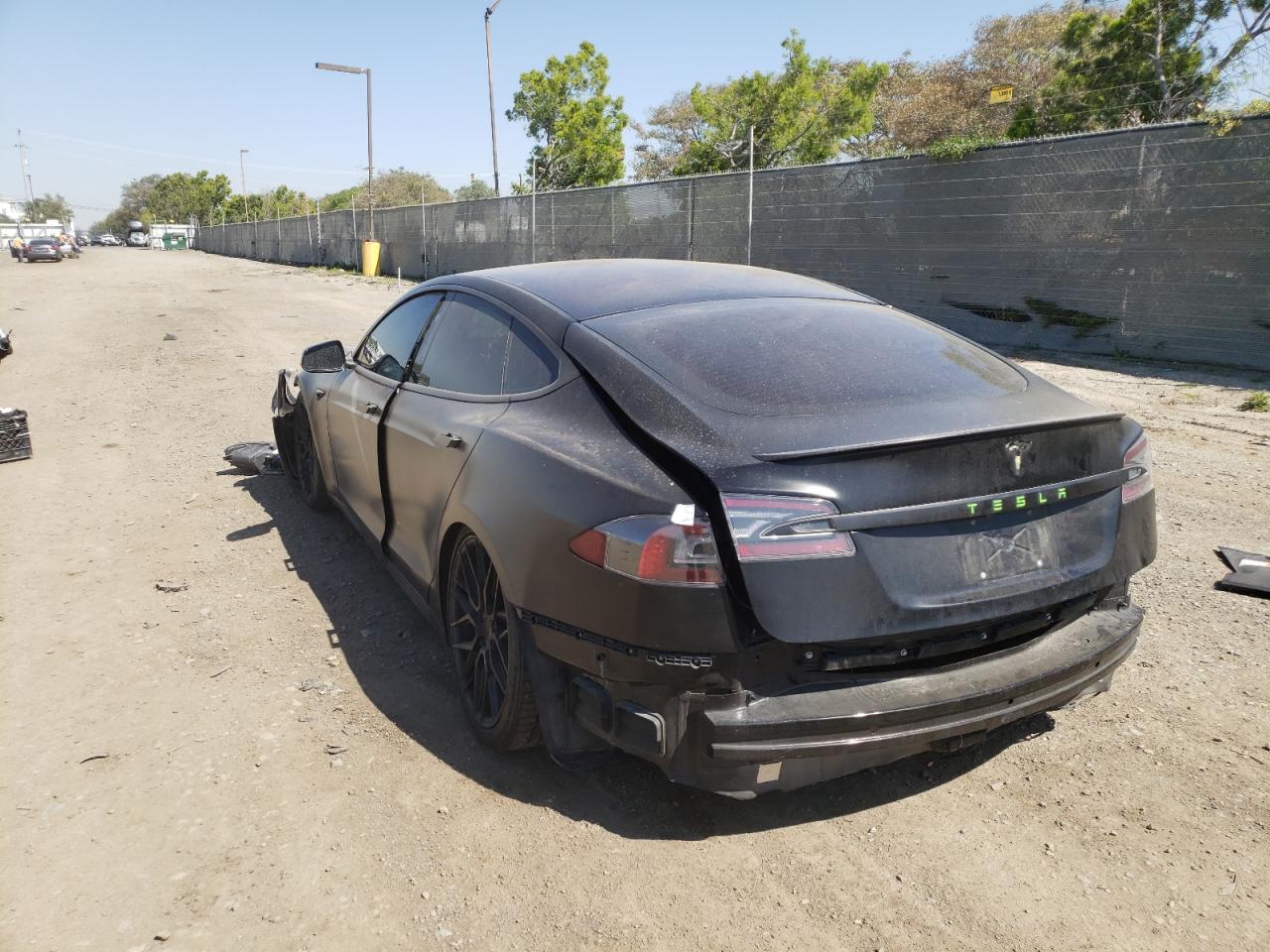 Photo 3 from auction – 2017 TESLA MODEL S with VIN 5YJSA1E27HF192343