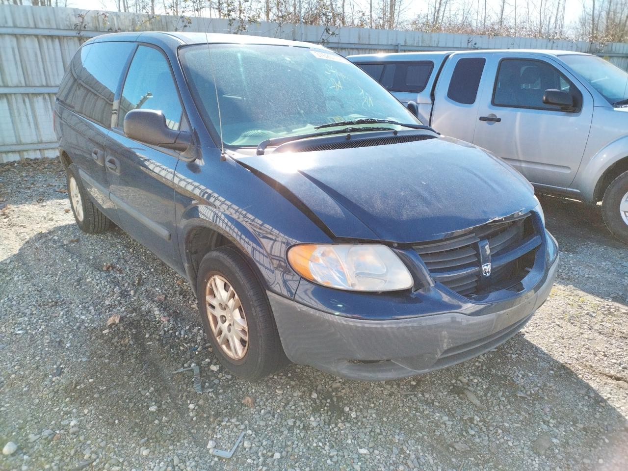 DODGE CARAVAN SE 2005 with VIN 1D4GP25B15B240124 - Photo from auction