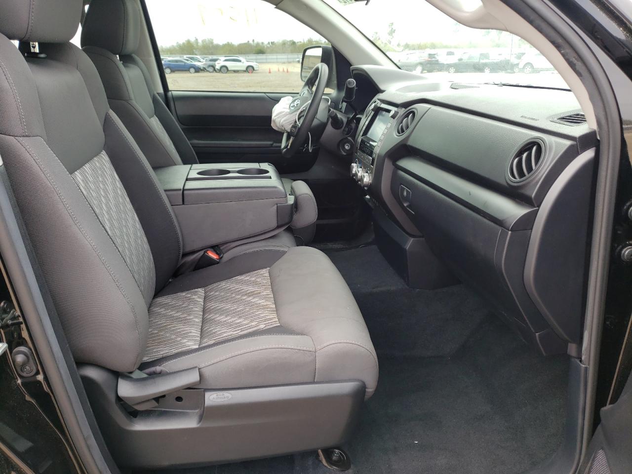 Photo 5 from auction – 2021 TOYOTA TUNDRA DOU with VIN 5TFRY5F11MX273345