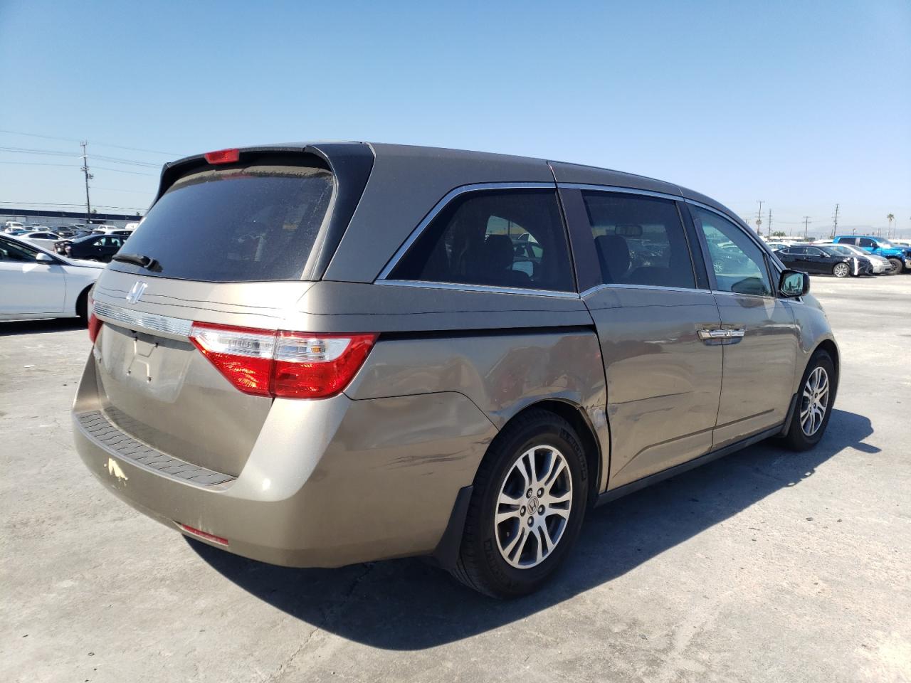 Photo 4 from auction – 2011 HONDA ODYSSEY EX with VIN 5FNRL5H61BB080045
