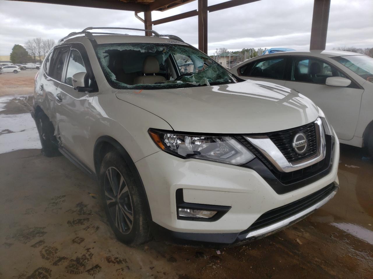 NISSAN ROGUE S 2018 with VIN 5N1AT2MT3JC826185 - Photo from auction