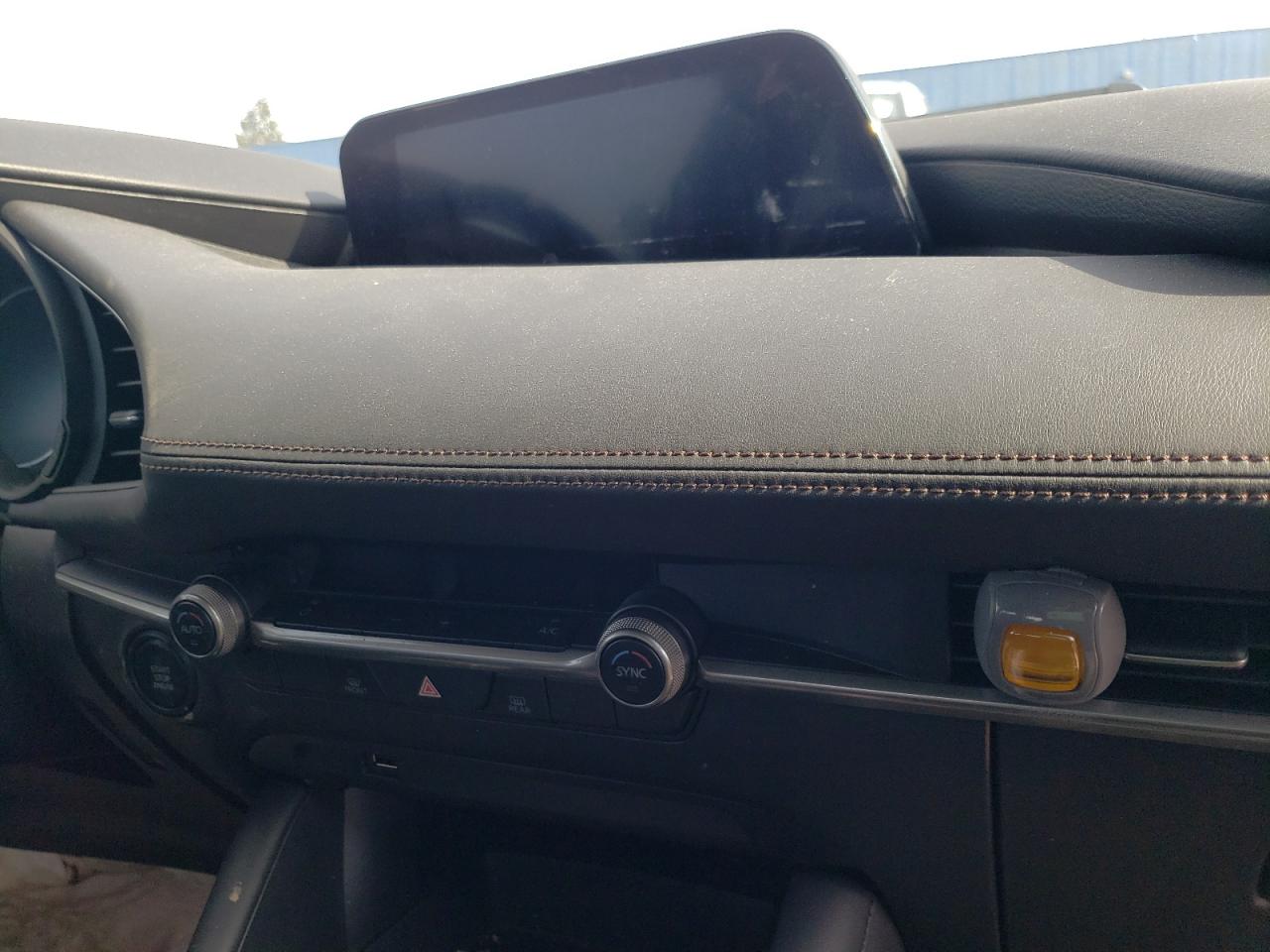 Photo 9 from auction – 2020 MAZDA 3 SELECT with VIN 3MZBPACL9LM117249