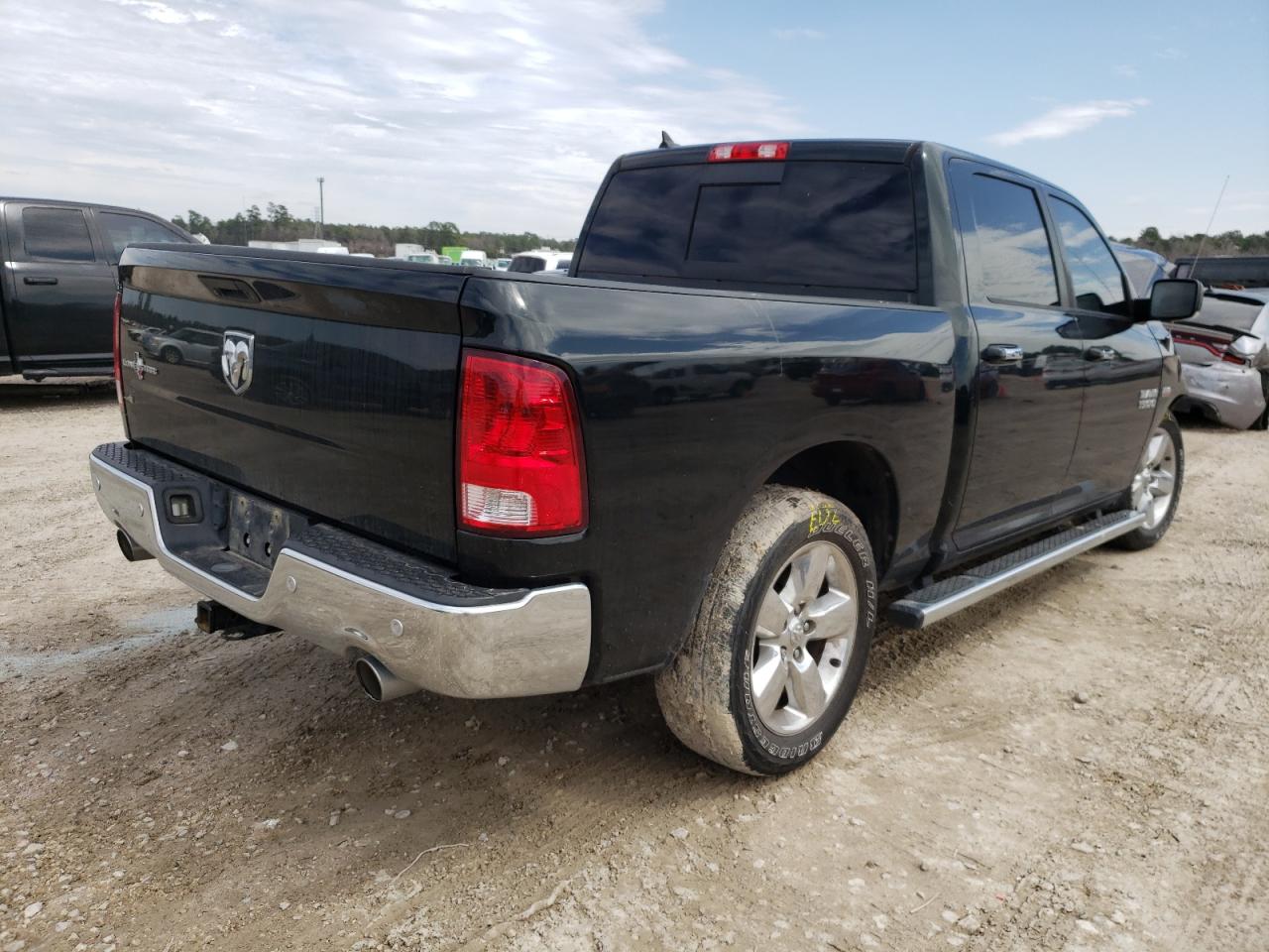 Photo 4 from auction – 2015 RAM 1500 SLT with VIN 1C6RR6LT9FS676604