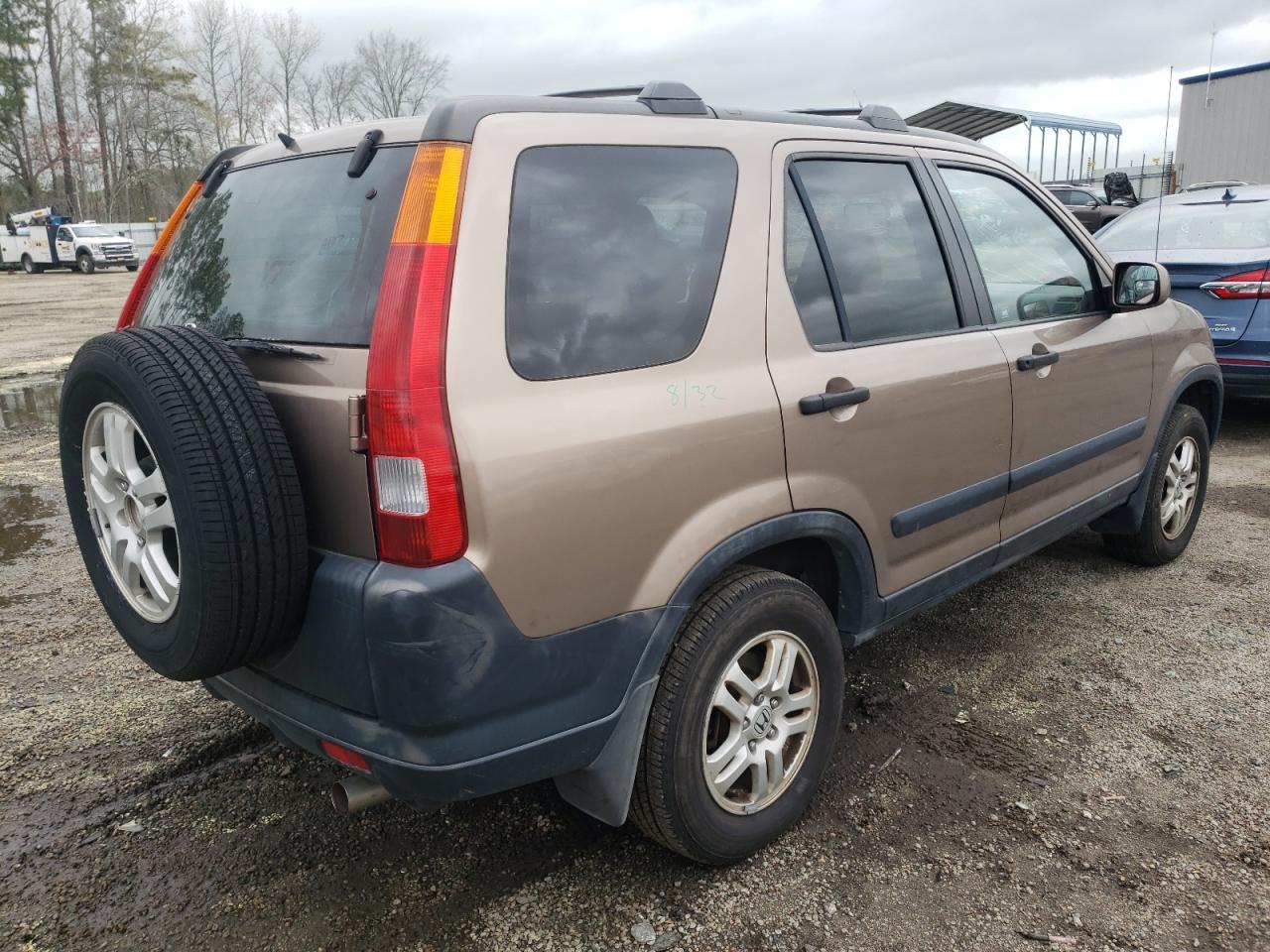 Photo 4 from auction – 2002 HONDA CR-V EX with VIN JHLRD78802C005573