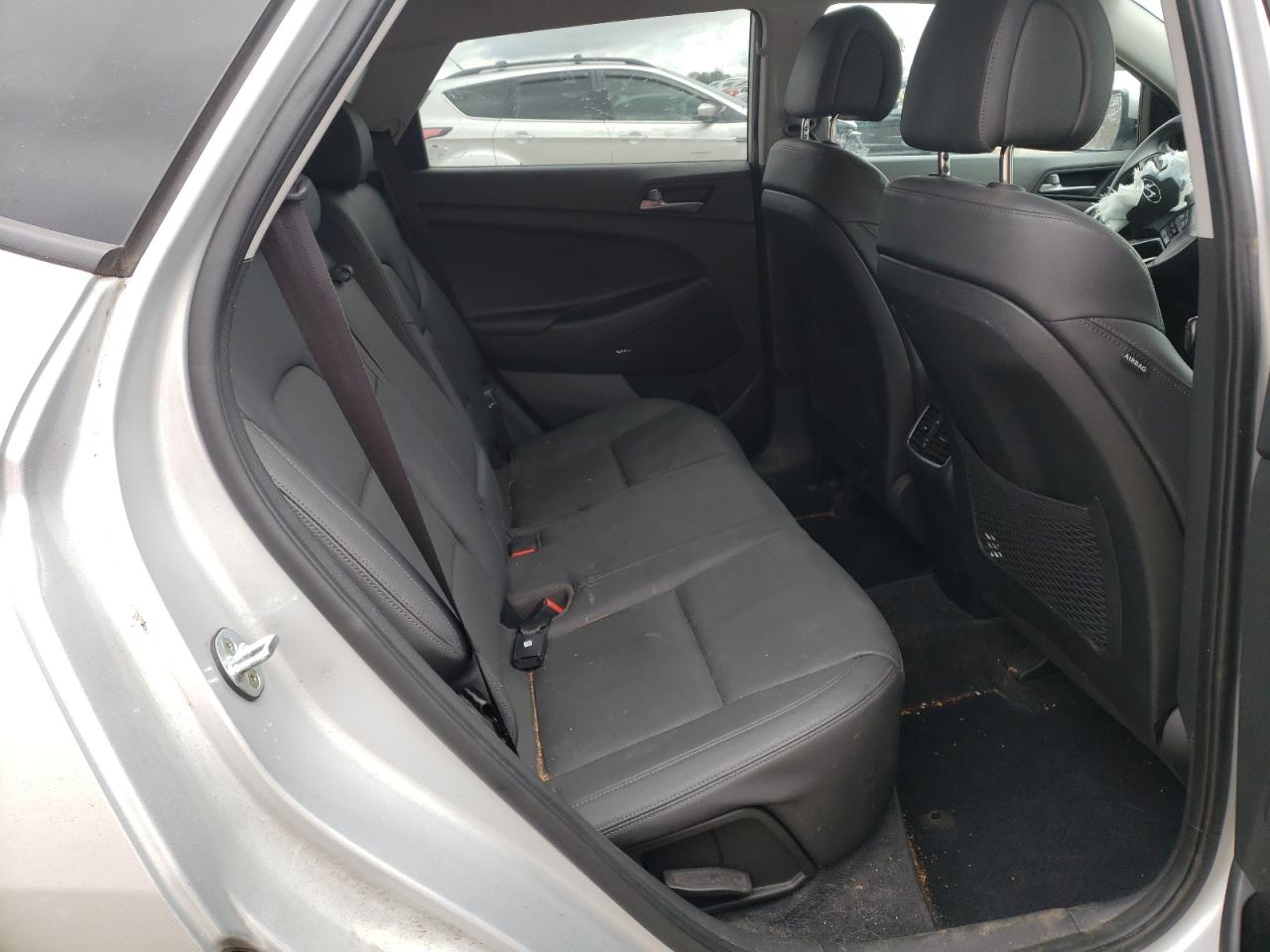 Photo 6 from auction – 2017 HYUNDAI TUCSON LIM with VIN KM8J3CA48HU436867
