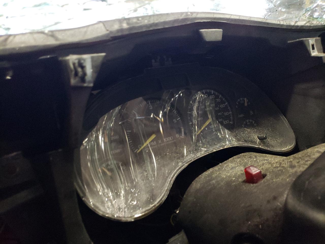 Photo 8 from auction – 2000 CHEVROLET BLAZER with VIN 1GNCS13W7YK295473