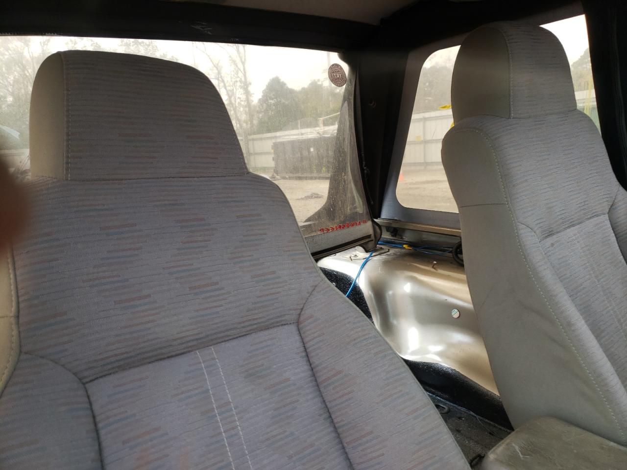 Photo 6 from auction – 2003 JEEP WRANGLER C with VIN 1J4FA39SX3P312572