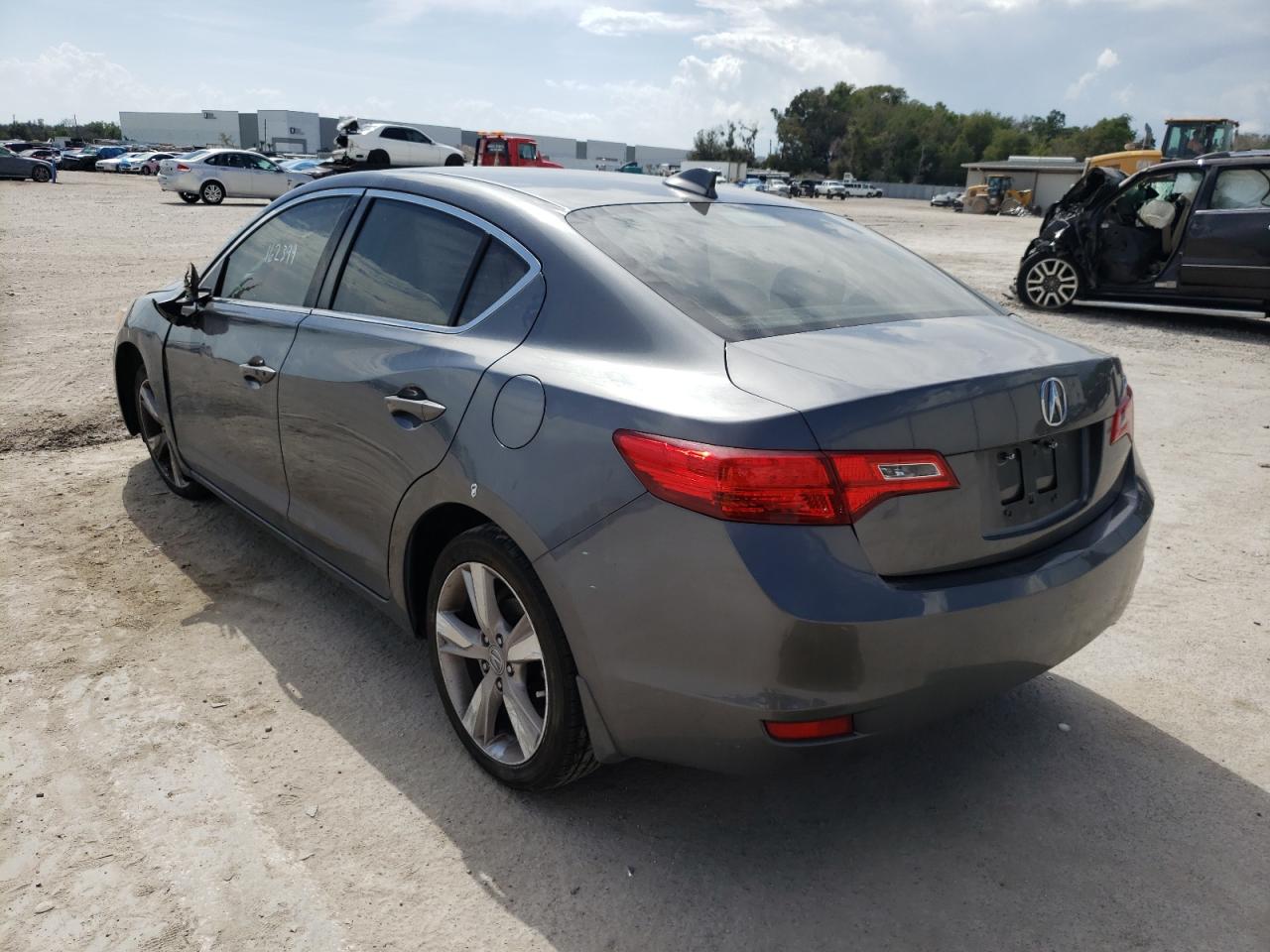 Photo 3 from auction – 2013 ACURA ILX 20 TEC with VIN 19VDE1F76DE002063