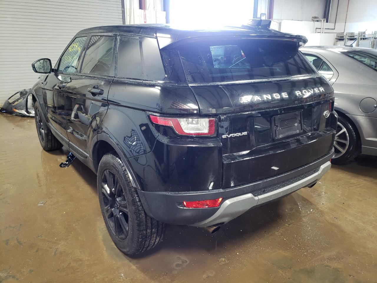 Photo 3 from auction – 2017 LAND ROVER RANGE ROVE with VIN SALVP2BG2HH247386