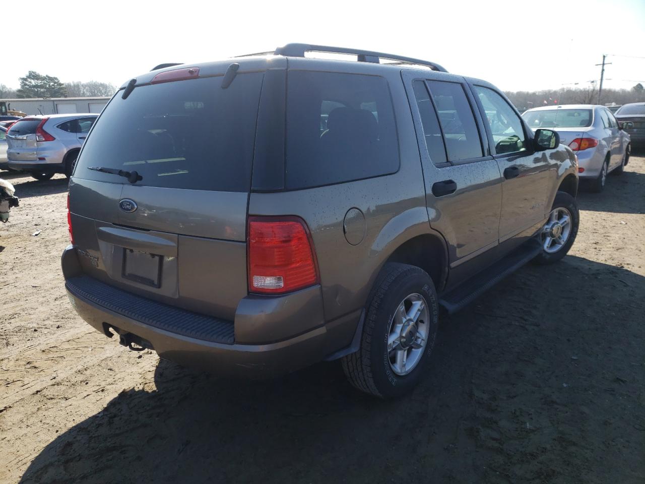Photo 4 from auction – 2004 FORD EXPLORER X with VIN 1FMZU73K94UB29043
