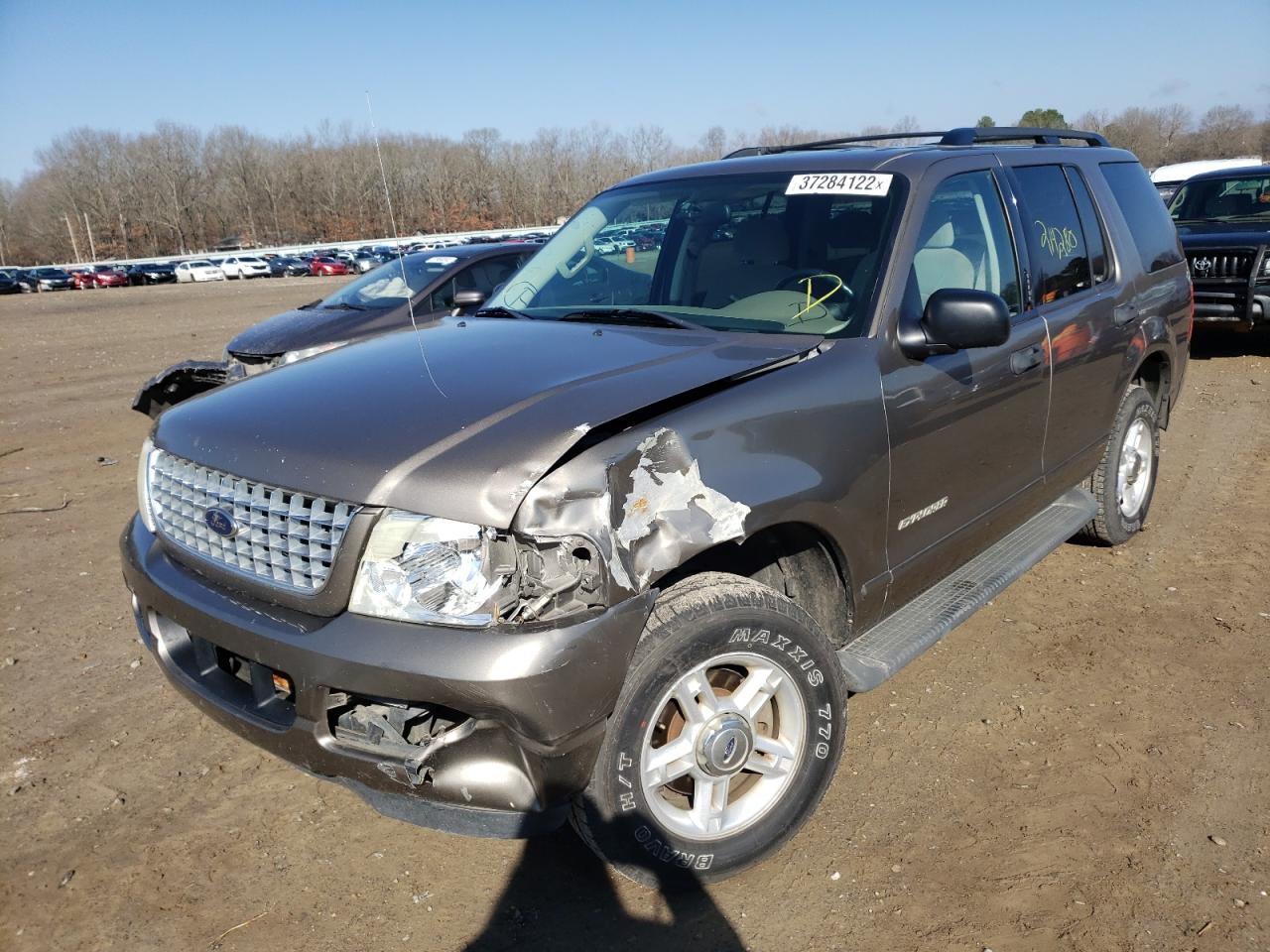 Photo 2 from auction – 2004 FORD EXPLORER X with VIN 1FMZU73K94UB29043
