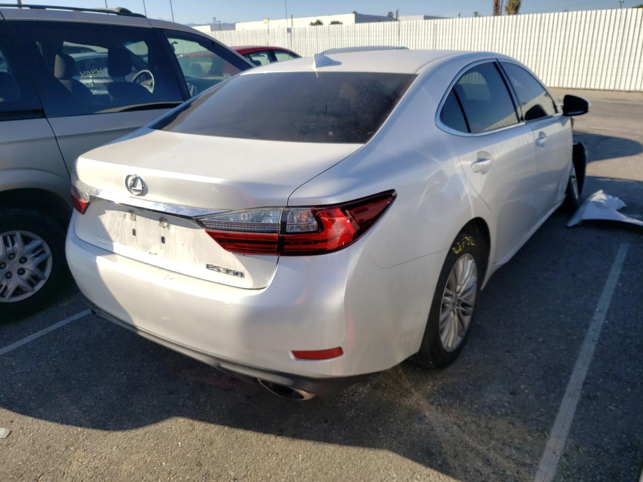 Photo 4 from auction – 2016 LEXUS ES 350 with VIN 58ABK1GG0GU020929