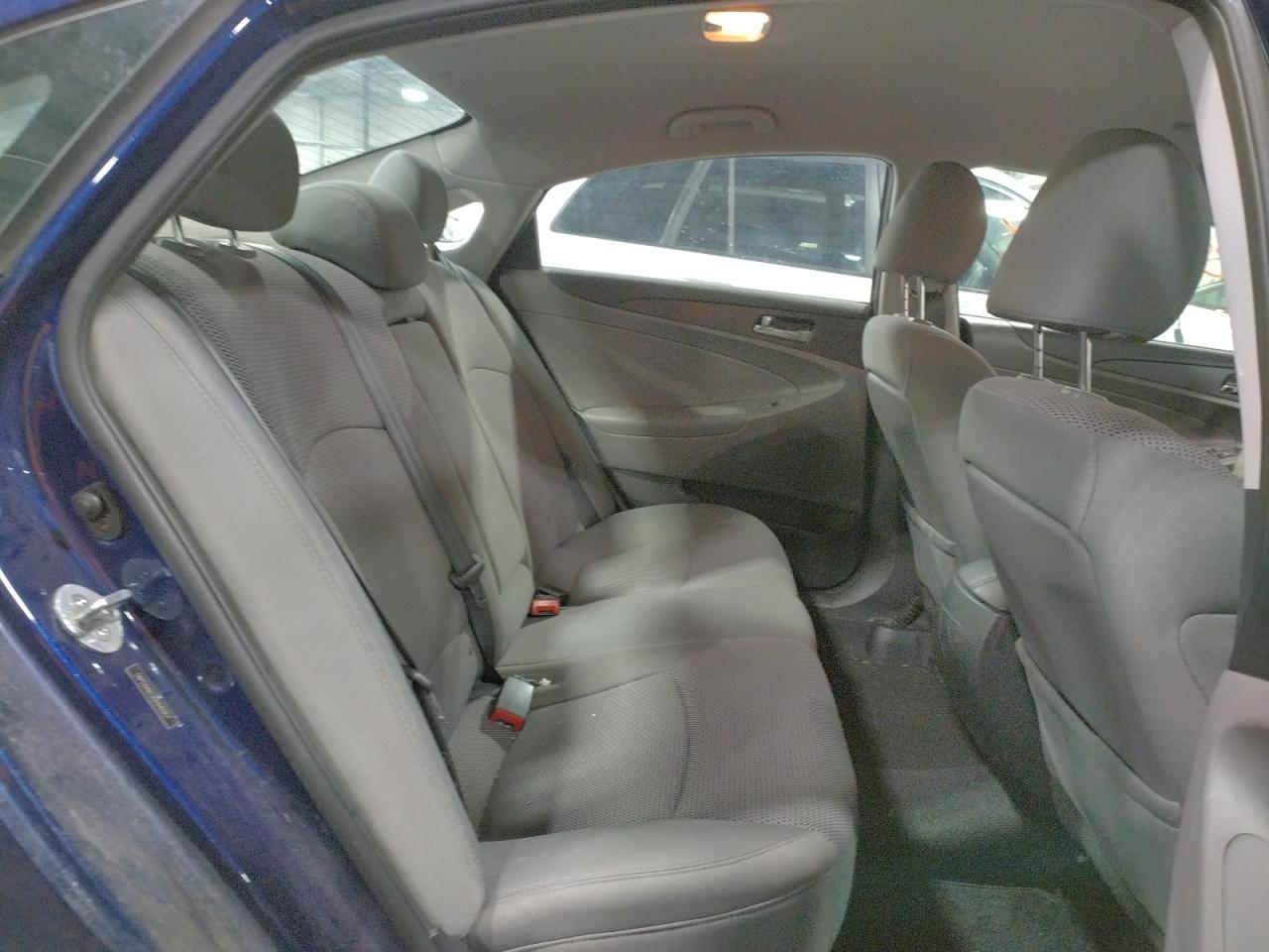Photo 6 from auction – 2012 HYUNDAI SONATA GLS with VIN 5NPEB4AC3CH446957