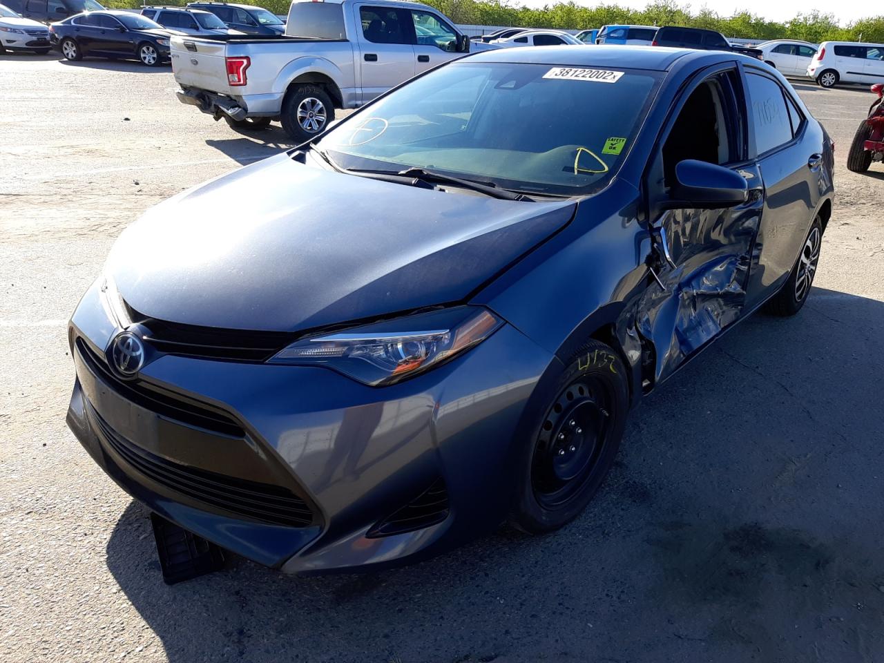 Photo 2 from auction – 2018 TOYOTA COROLLA L with VIN 2T1BURHE2JC035955