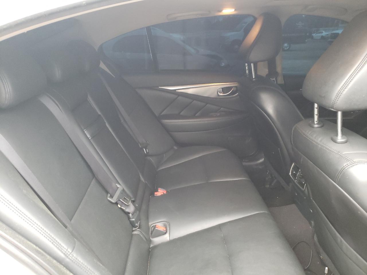 Photo 6 from auction – 2016 INFINITI Q50 BASE with VIN JN1CV7AP7GM200687