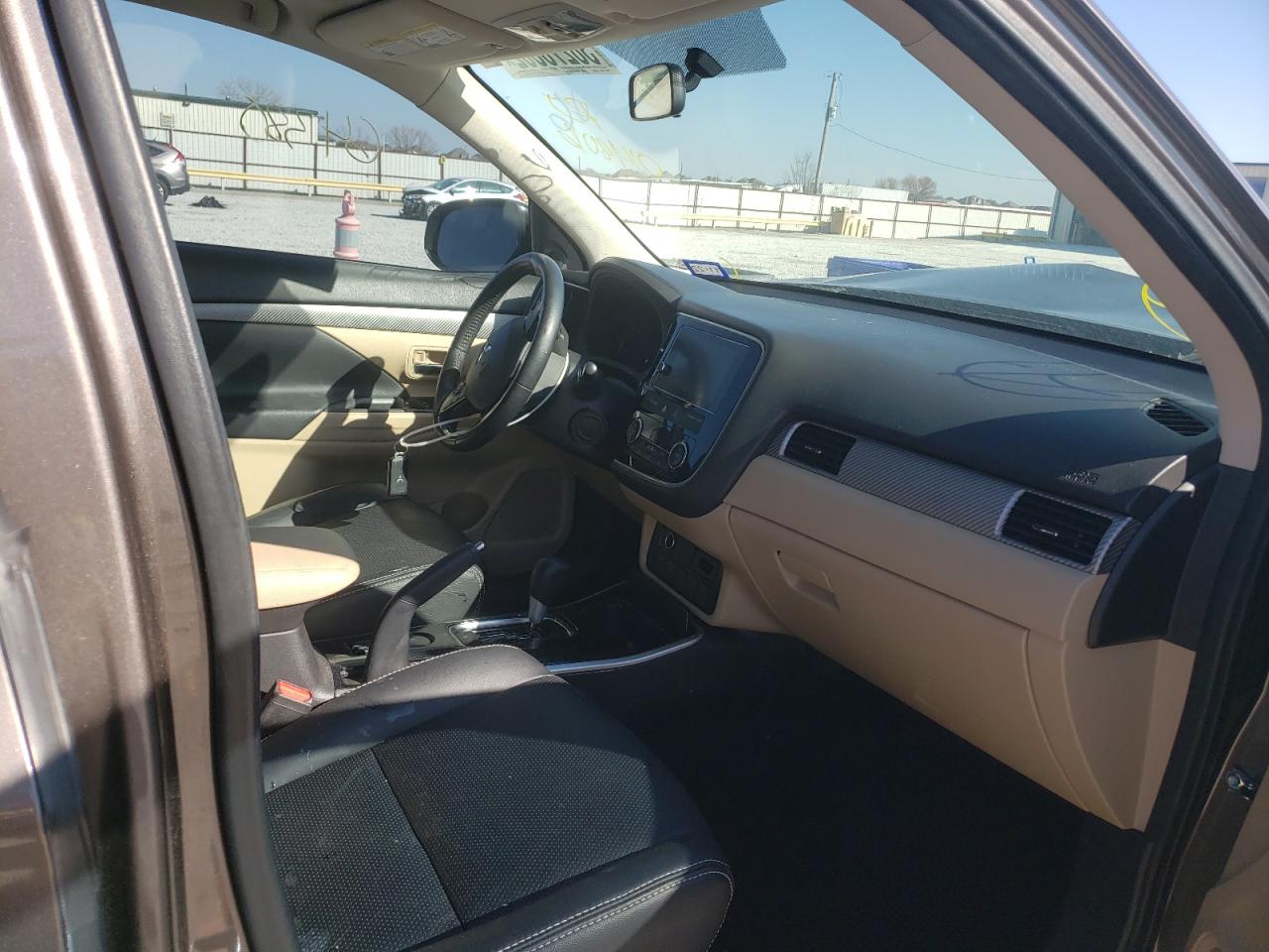 Photo 5 from auction – 2018 MITSUBISHI OUTLANDER with VIN JA4AD3A3XJZ014806